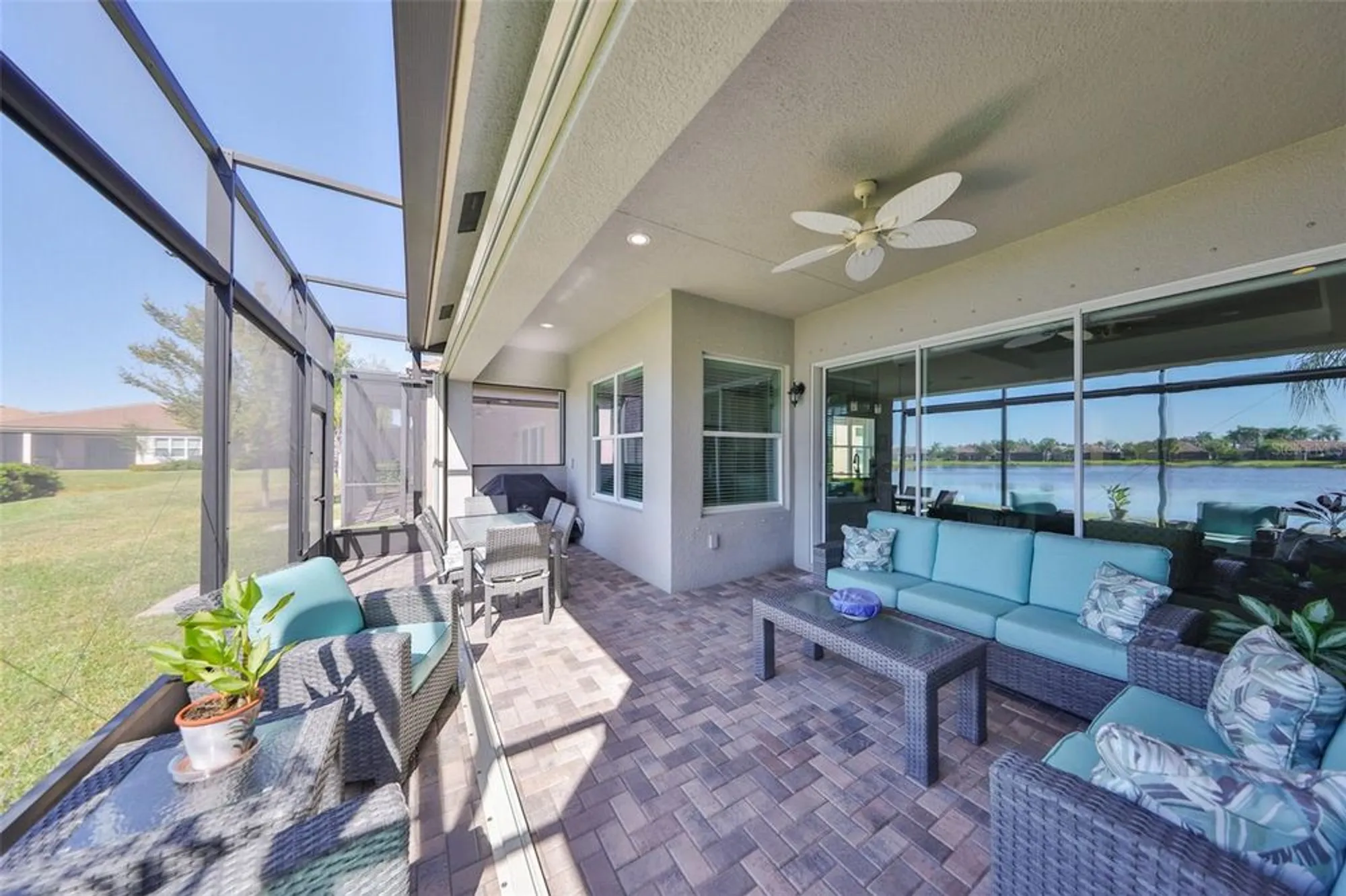 Property Slideshow image 32 of 44 | 15527 corona del mar dr, Wimauma, FL, 33598
