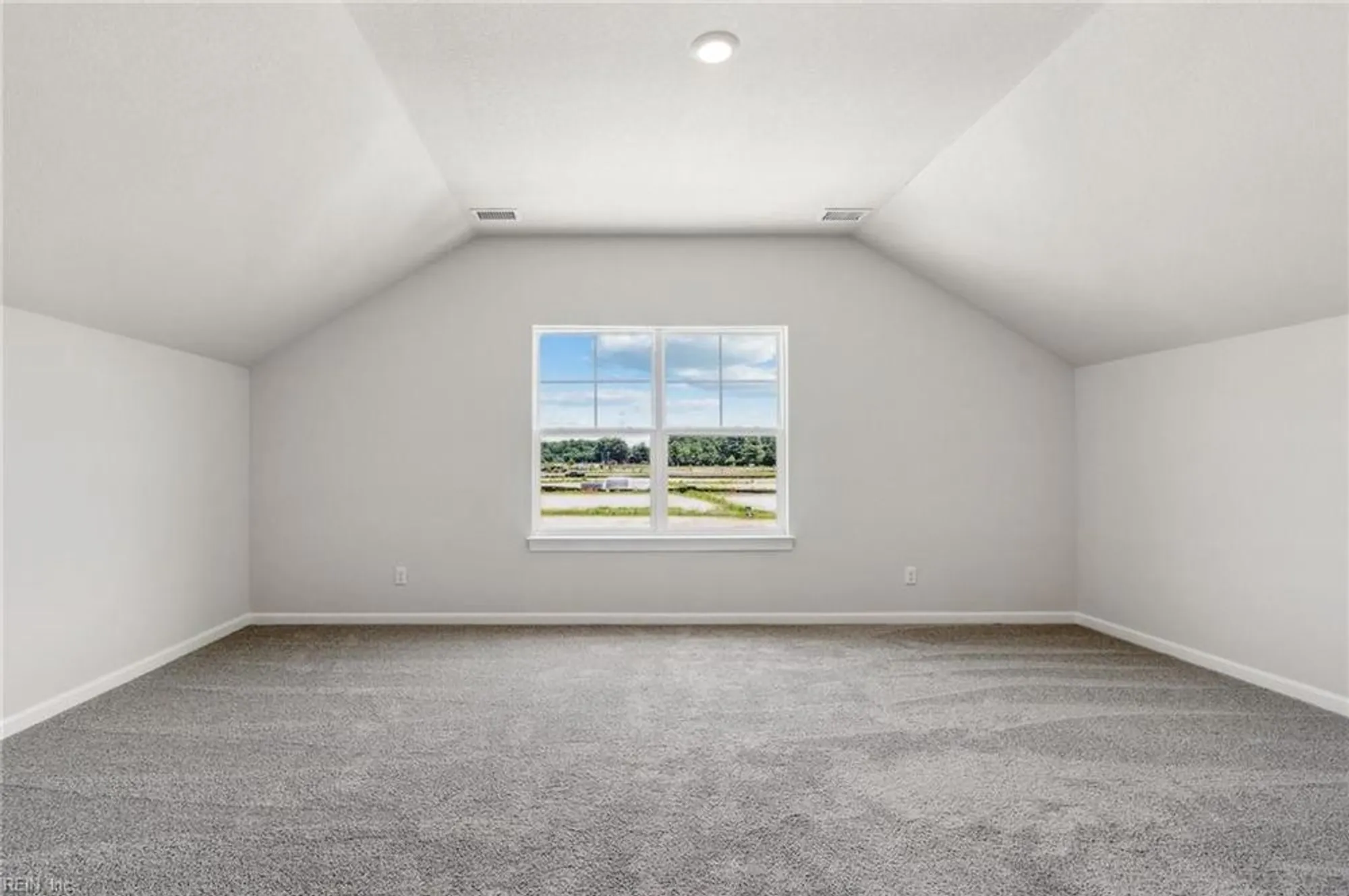 Property Slideshow image 22 of 27 | 2028 munro ln, Chesapeake, VA, 23322