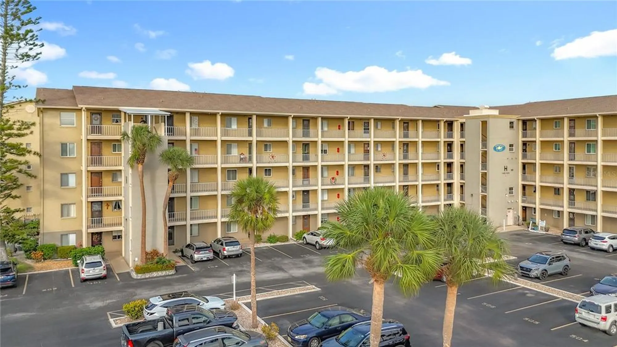 Property Slideshow image 47 of 51 | 3783 lake bayshore dr # h404, Bradenton, FL, 34205