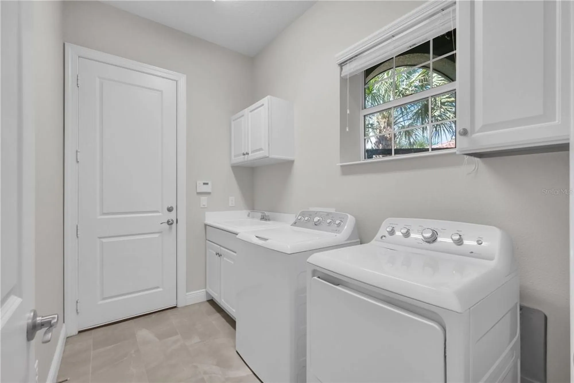 Property Slideshow image 27 of 51 | 4948 grand banks dr, Wimauma, FL, 33598