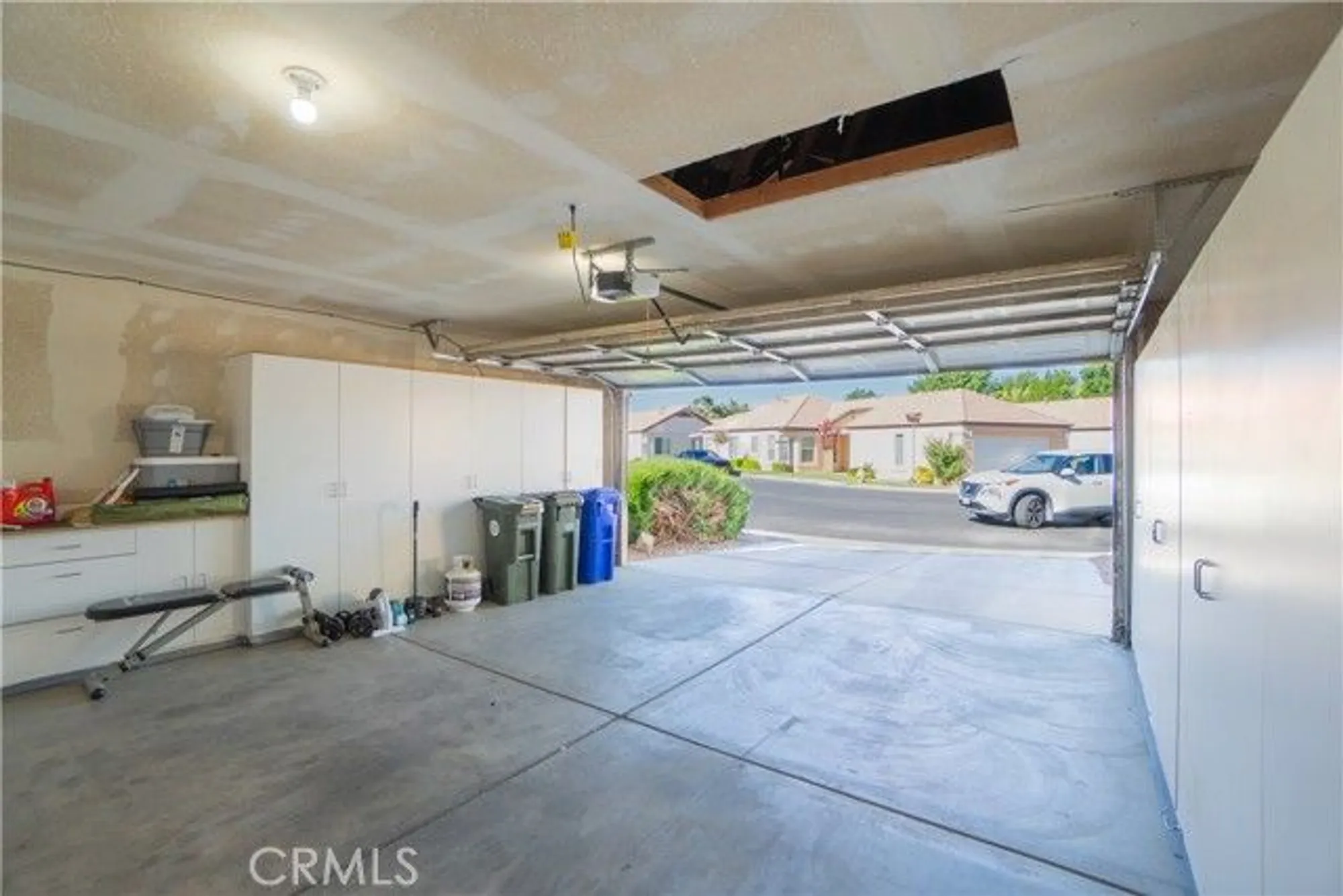 Property Slideshow image 16 of 27 | 19078 stoddard way, Apple Valley, CA, 92308