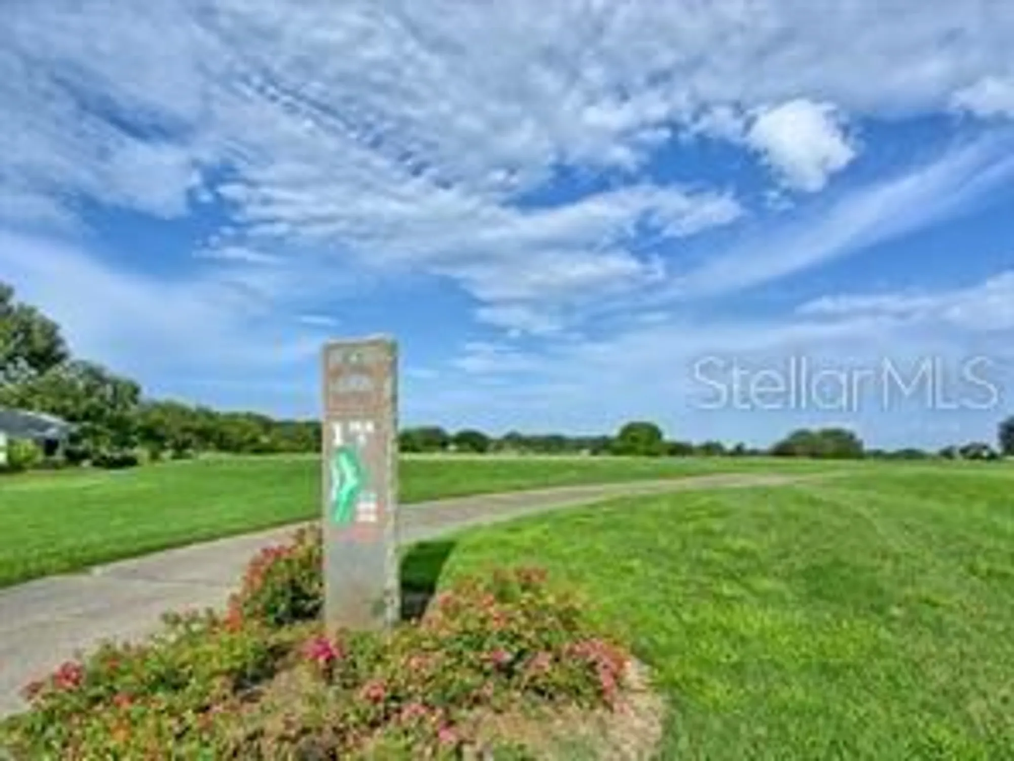 Property Slideshow image 27 of 30 | 25301 forest oak ct, Leesburg, FL, 34748