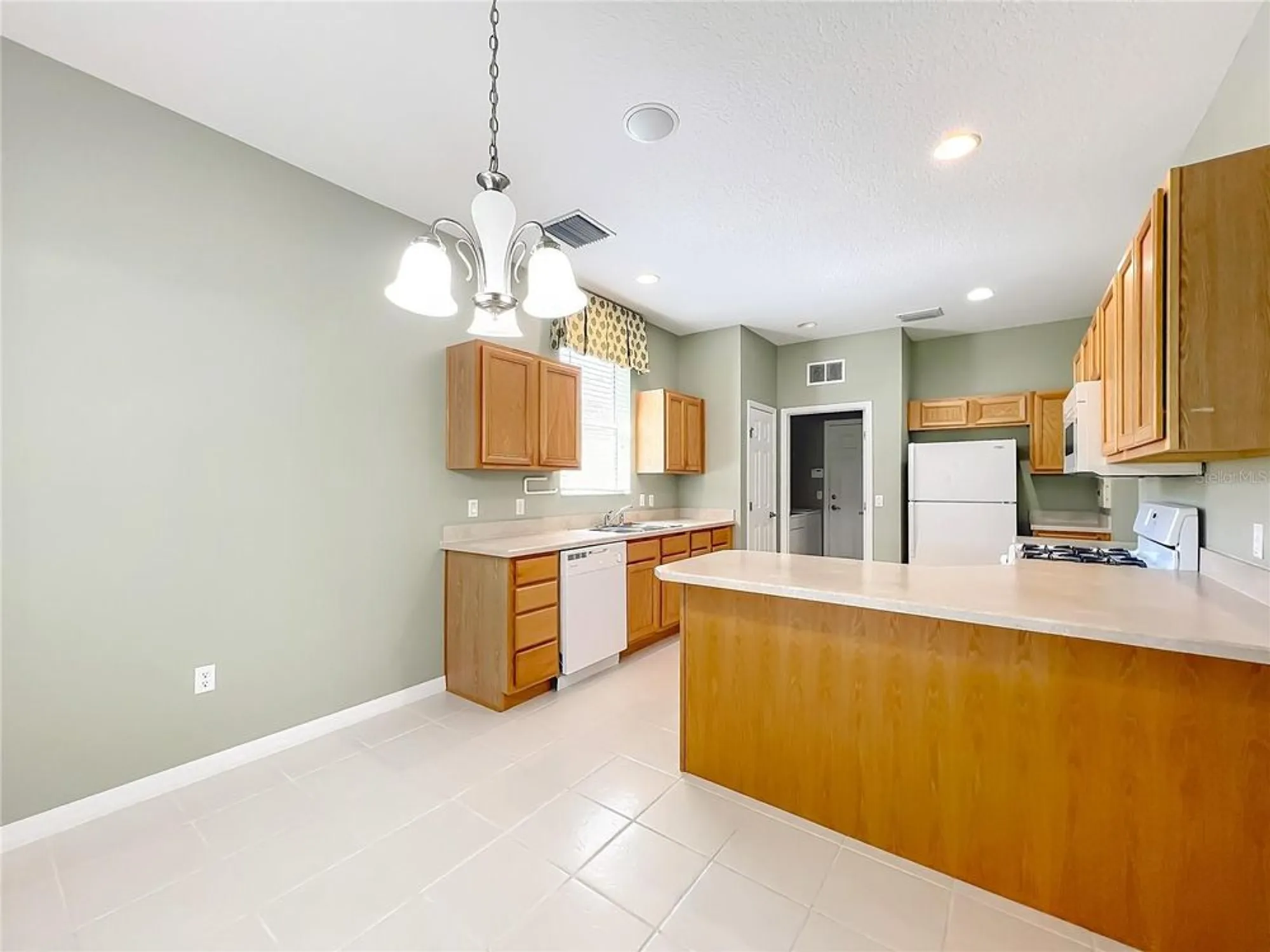 Property Slideshow image 18 of 53 | 3507 arlington ridge blvd, Leesburg, FL, 34748