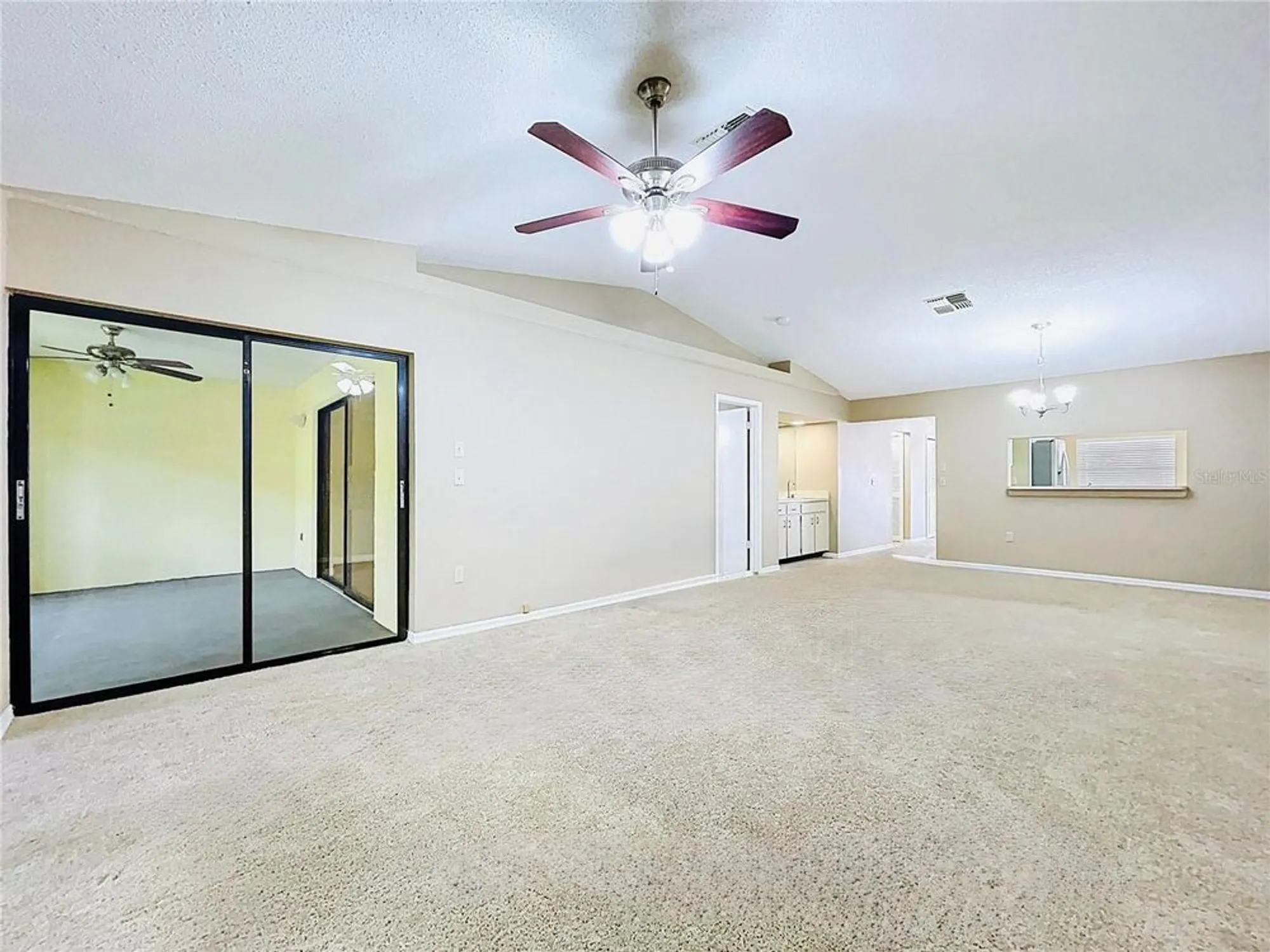 Property Slideshow image 23 of 59 | 2020 lakeview dr apt 203, Clearwater, FL, 33763