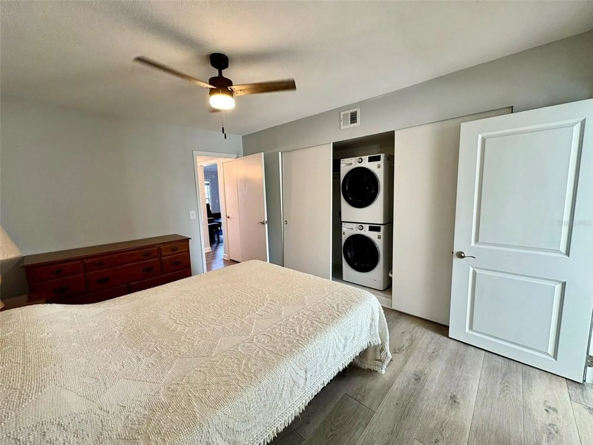 Property Slideshow image 22 of 55 | 2463 brazilia dr 53, Clearwater, FL, 33763