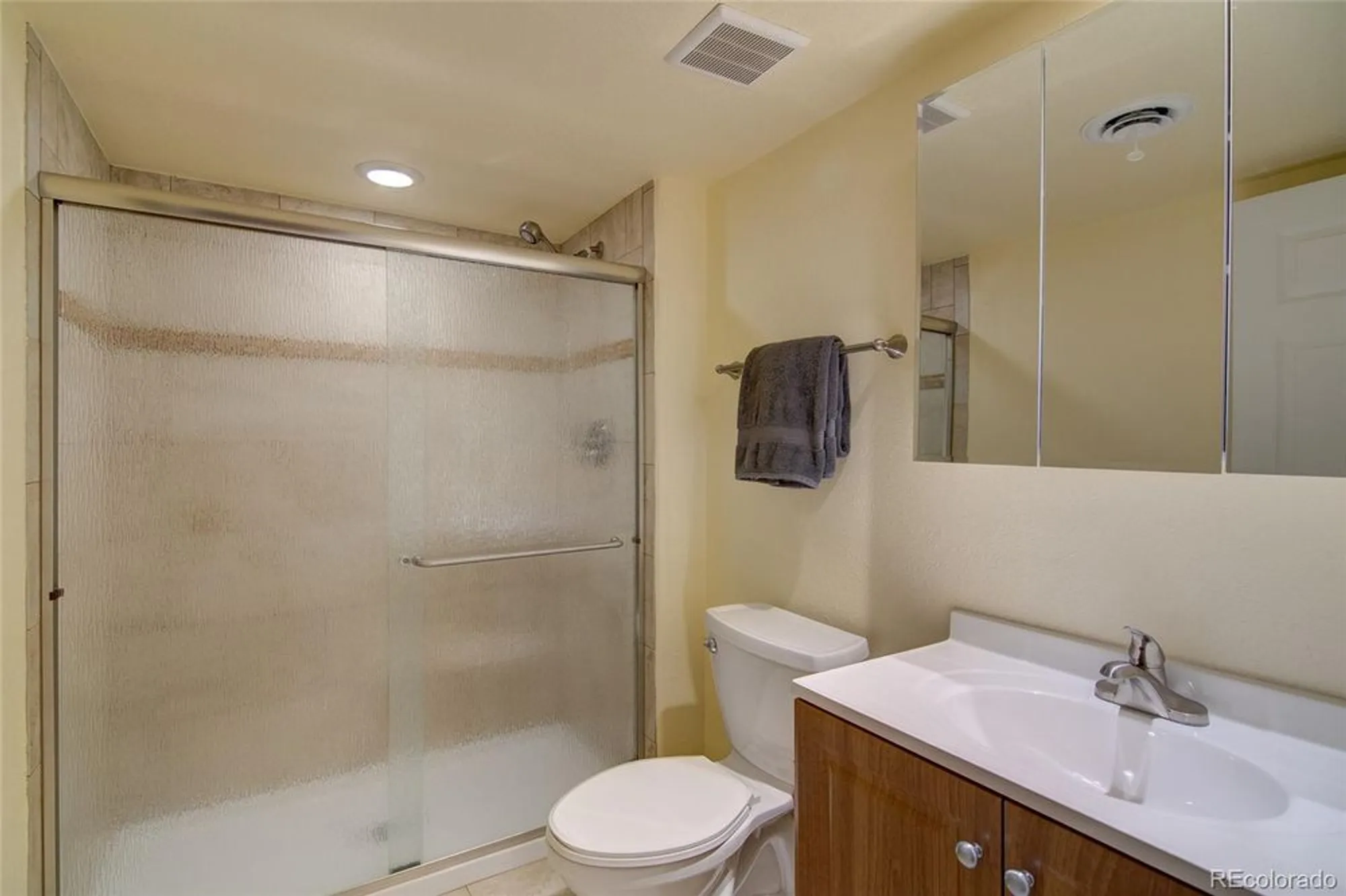 Property Slideshow image 36 of 50 | 8588 w quarles pl, Littleton, CO, 80128