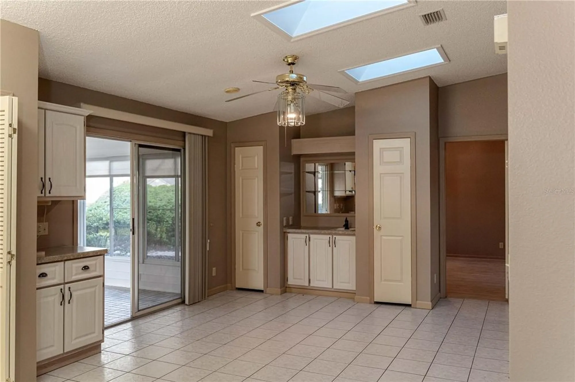 Property Slideshow image 30 of 58 | 1204 maria ct, Lady Lake, FL, 32159