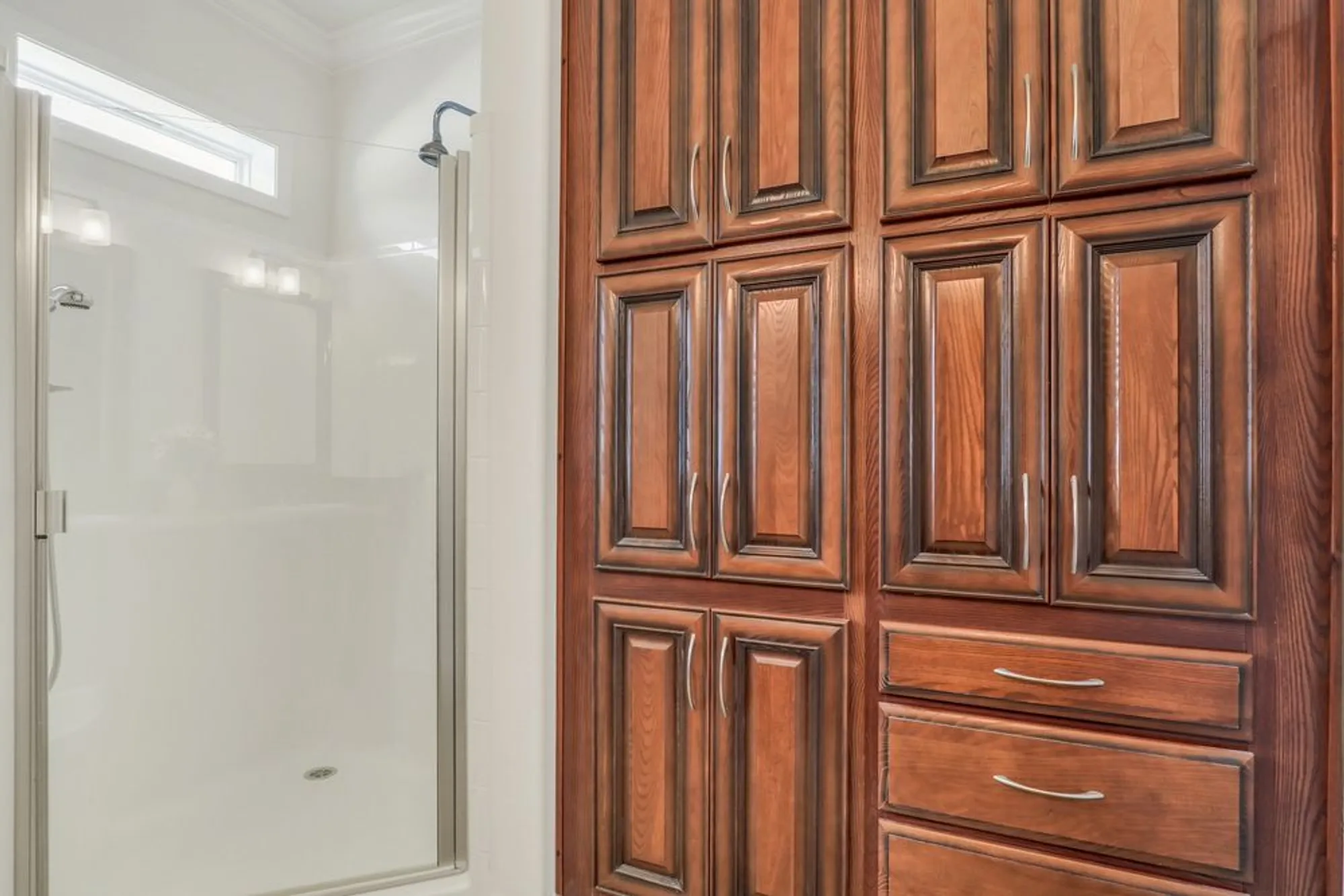 Property Slideshow image 17 of 24 | 305 legacy ct, Grayslake, IL, 60030