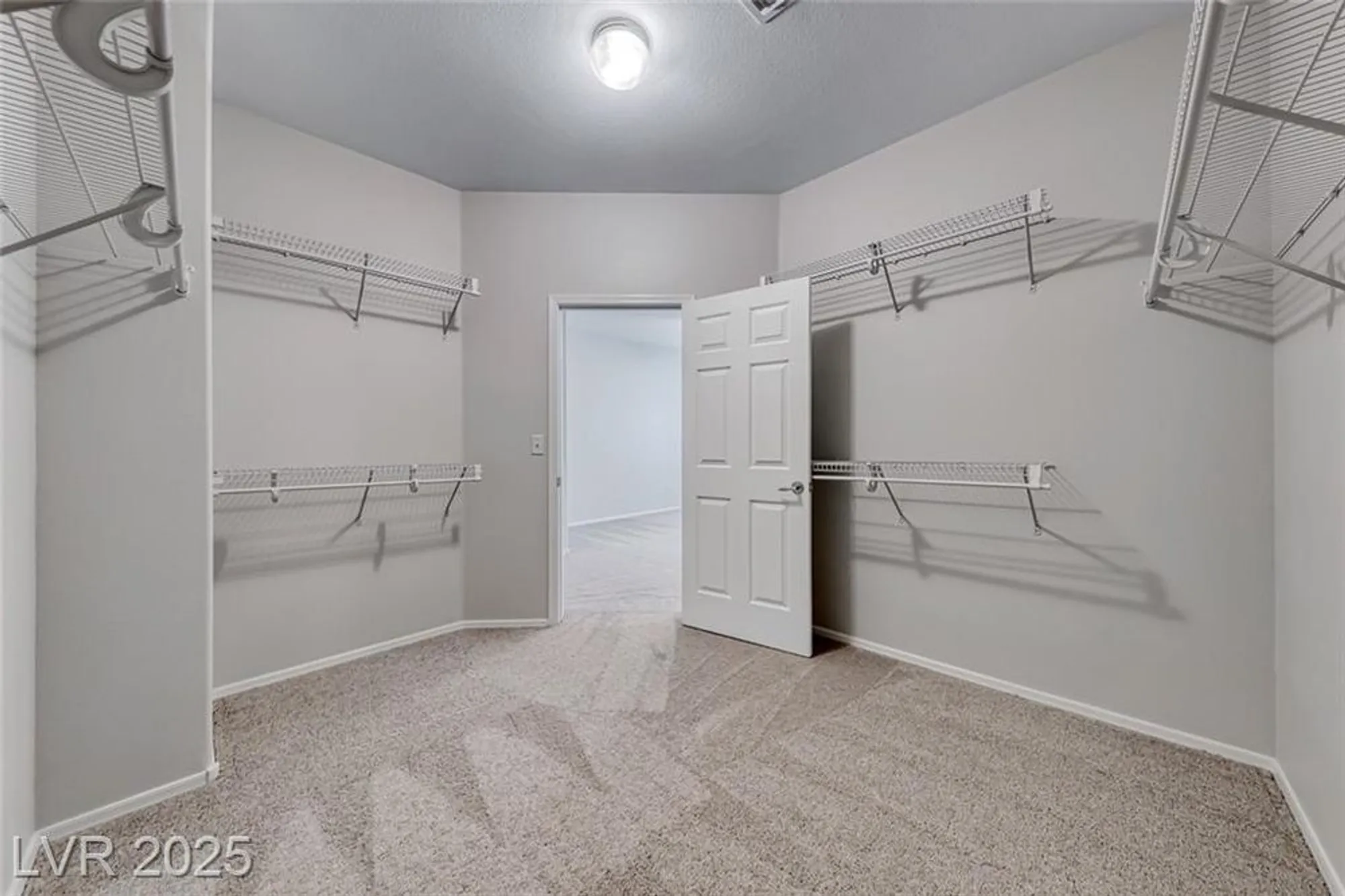 Property Slideshow image 26 of 50 | 2343 schaeffer hills dr, Henderson, NV, 89052