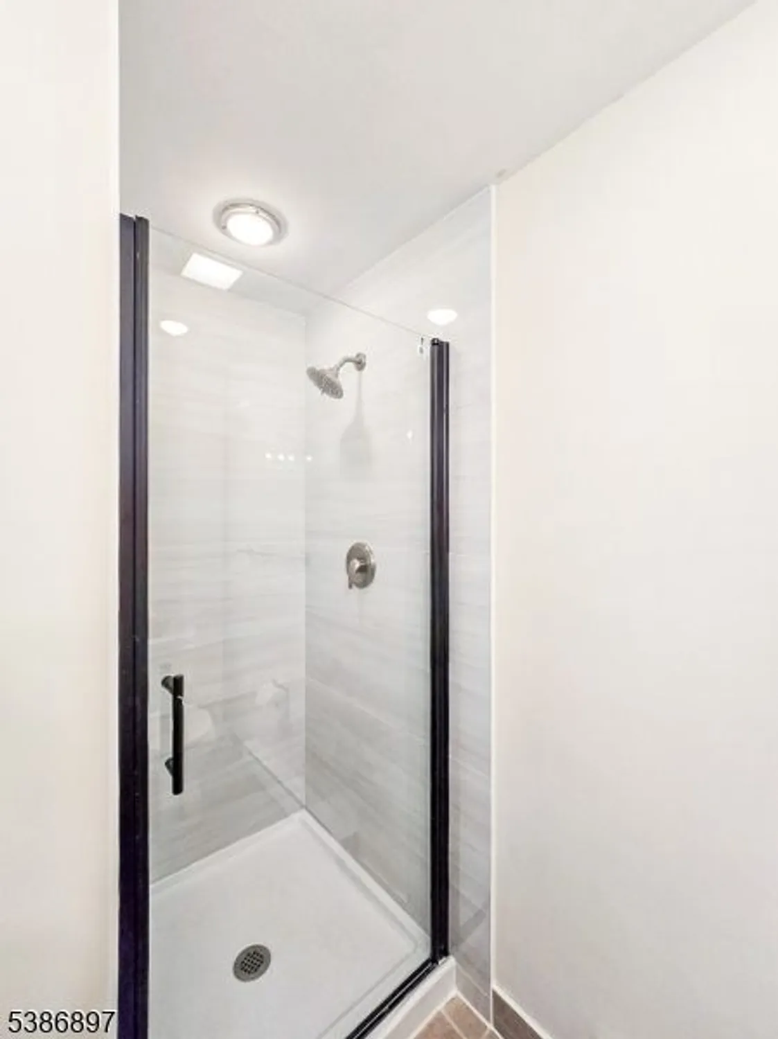 Property Slideshow image 29 of 35 | 374 new bedford ln, Monroe Twp., NJ, 08831