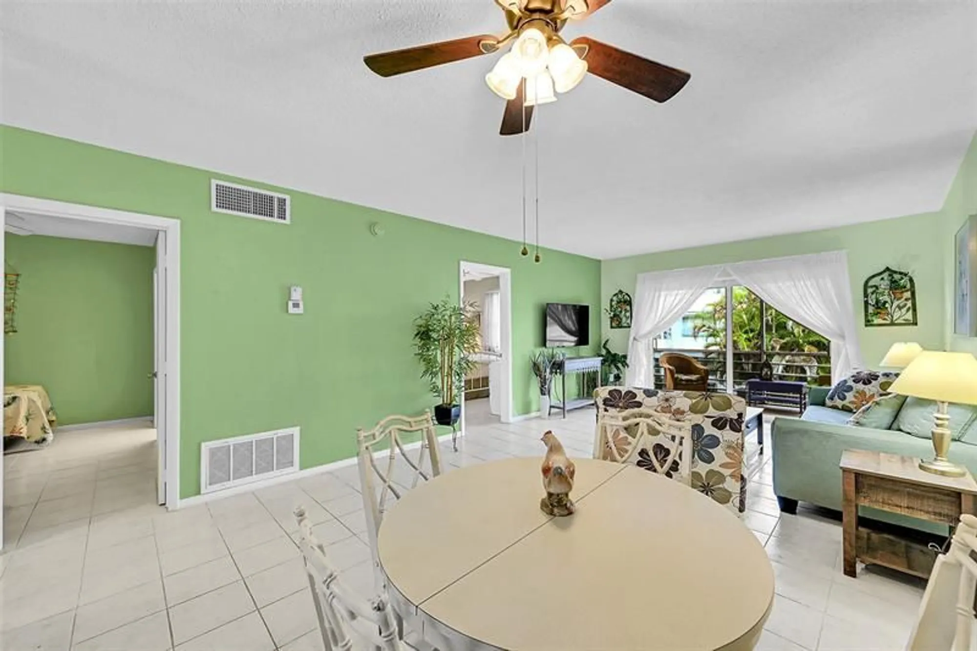 Property Slideshow image 13 of 43 | 2501 w golf blvd 229, Pompano Beach, FL, 33064