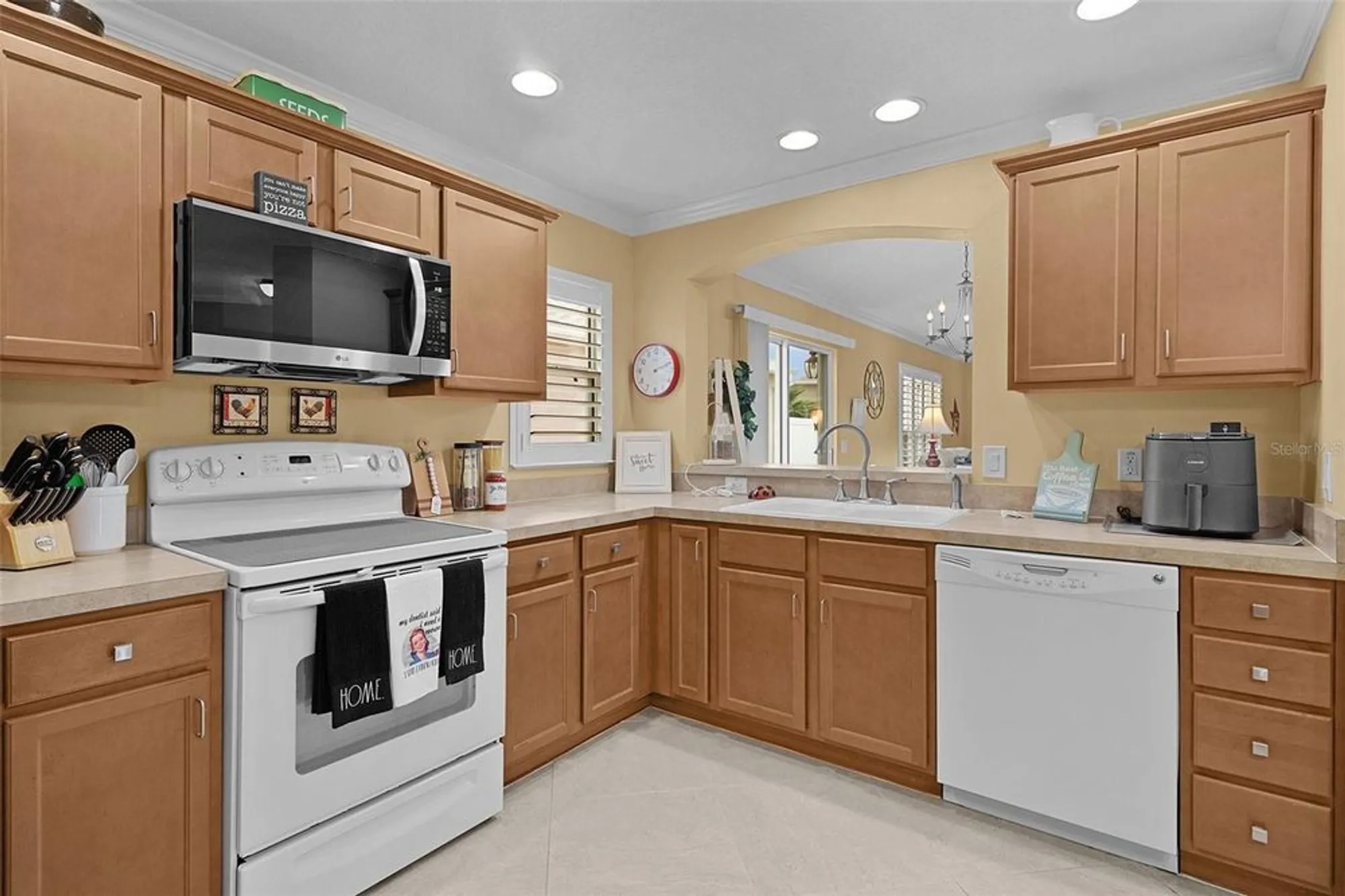 Property Slideshow image 16 of 50 | 2019 altamonte way, The Villages, FL, 32162