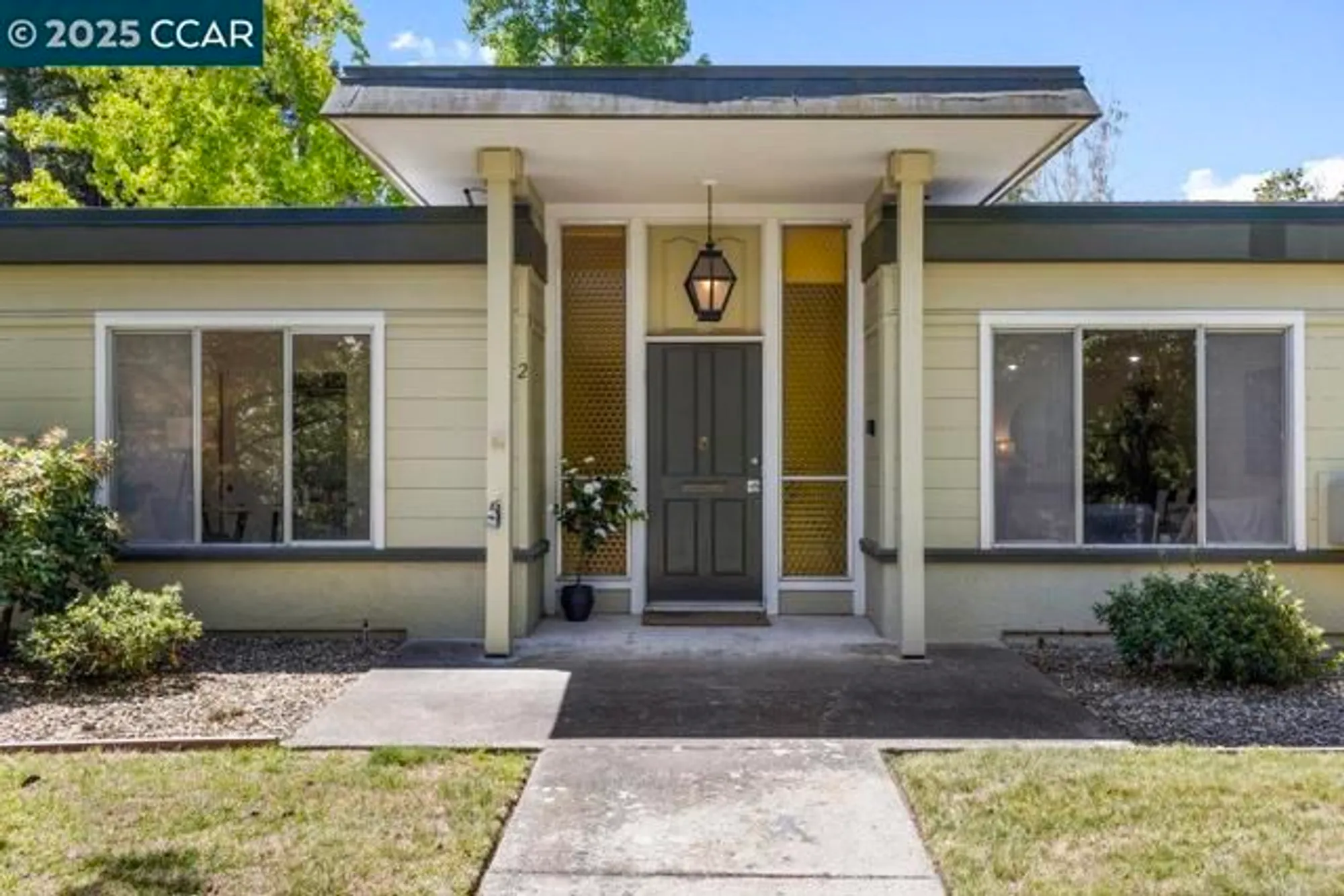 Property Slideshow image 2 of 28 | 1833 skycrest dr 2, Walnut Creek, CA, 94595