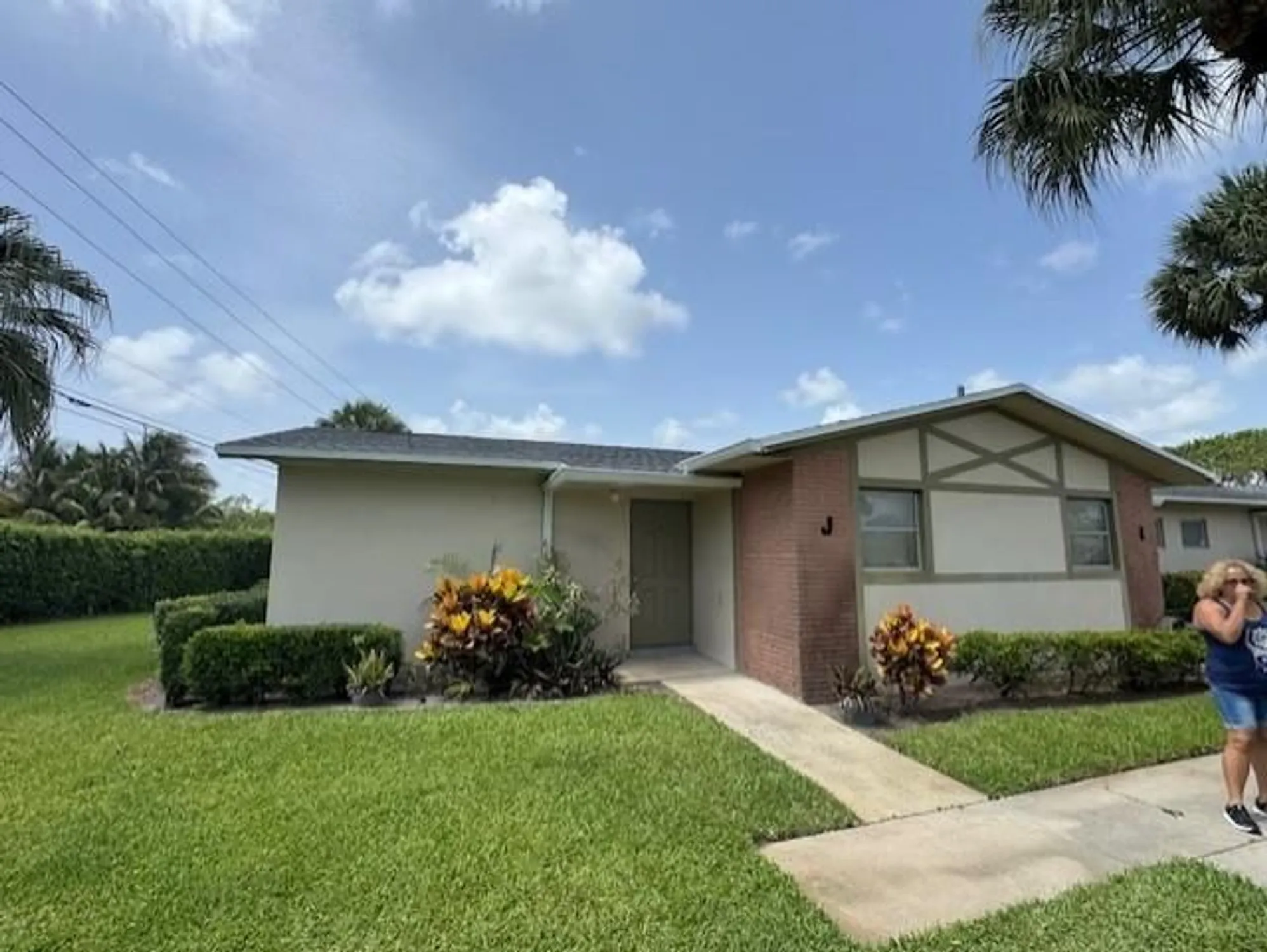 Property Slideshow image 1 of 3 | 2590 barkley dr j, West Palm Beach, FL, 33415