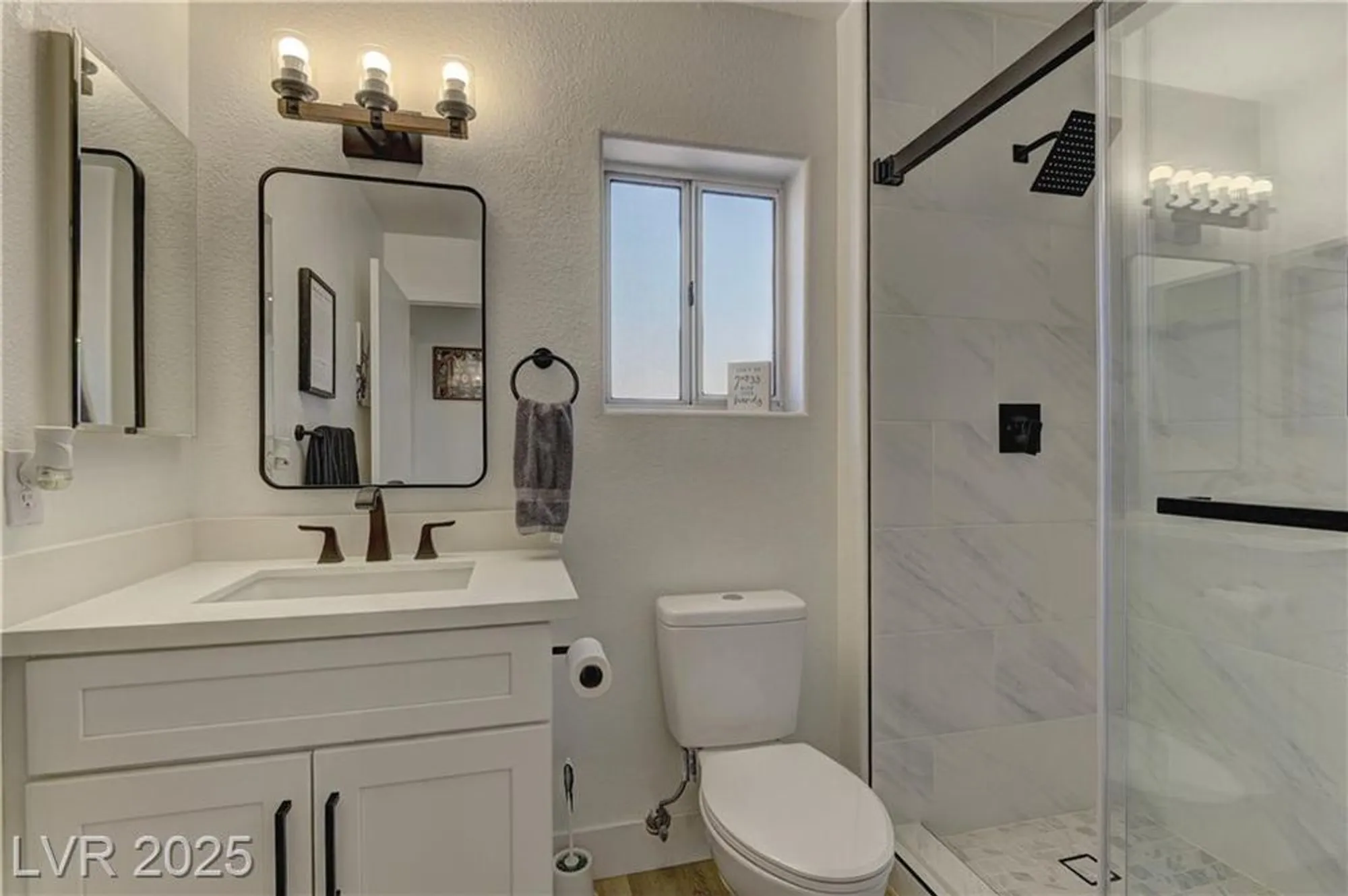 Property Slideshow image 19 of 26 | 2739 darby falls dr, Las Vegas, NV, 89134