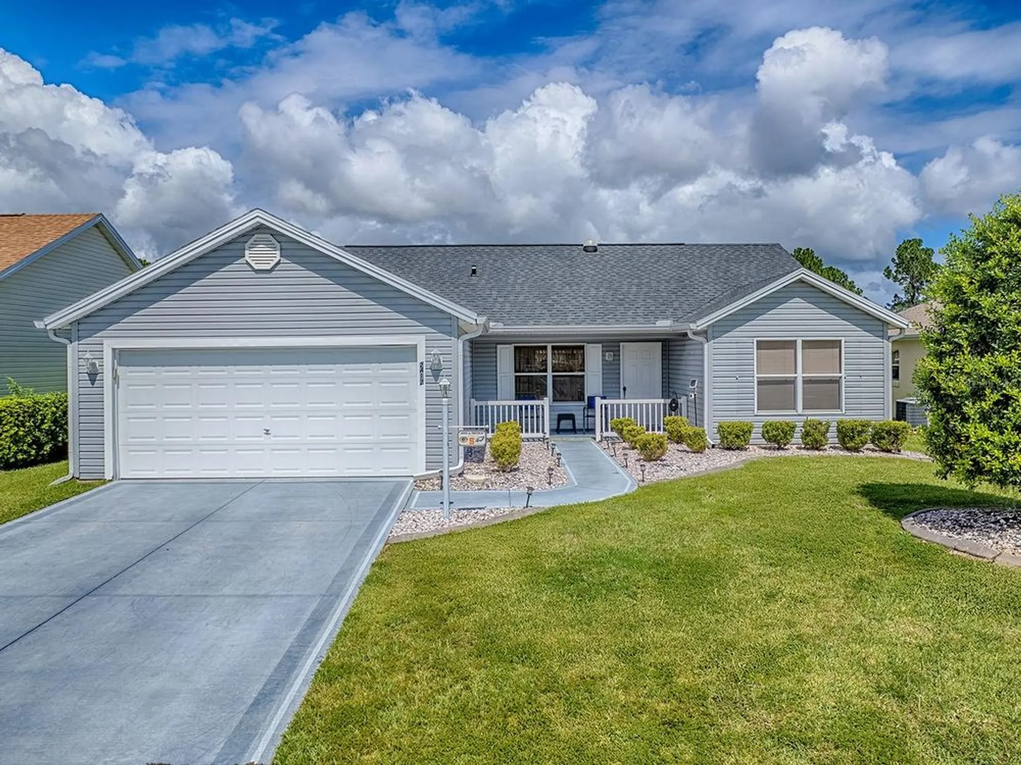 Property Slideshow image 34 of 42 | 2412 merida cir, The Villages, FL, 32162