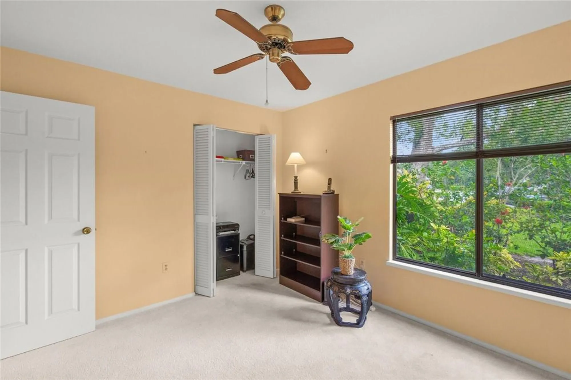 Property Slideshow image 26 of 43 | 4637 willow wood cir 44, Sarasota, FL, 34241
