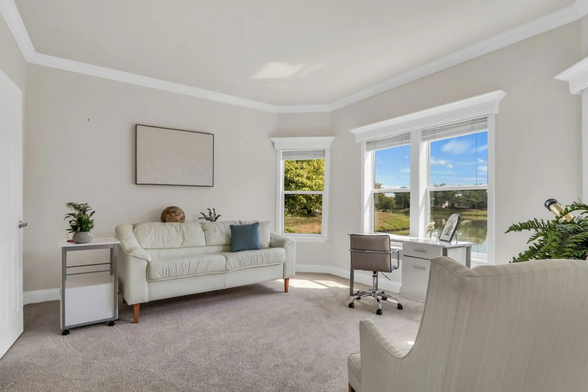 Property Slideshow image 14 of 24 | 305 legacy ct, Grayslake, IL, 60030