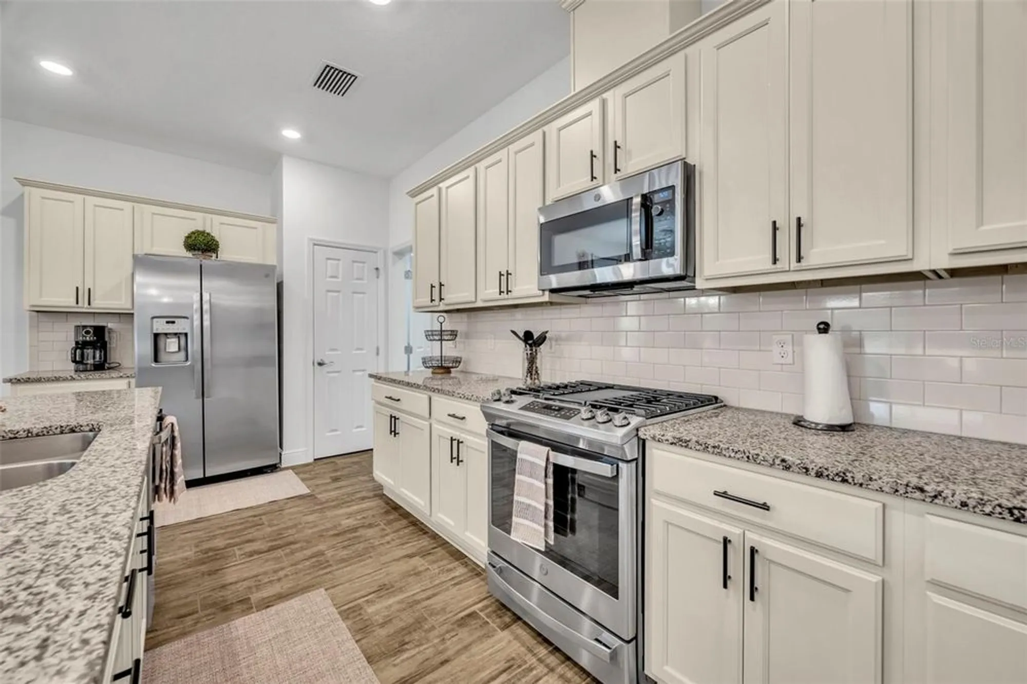 Property Slideshow image 22 of 73 | 134 silver maple rd, Groveland, FL, 34736