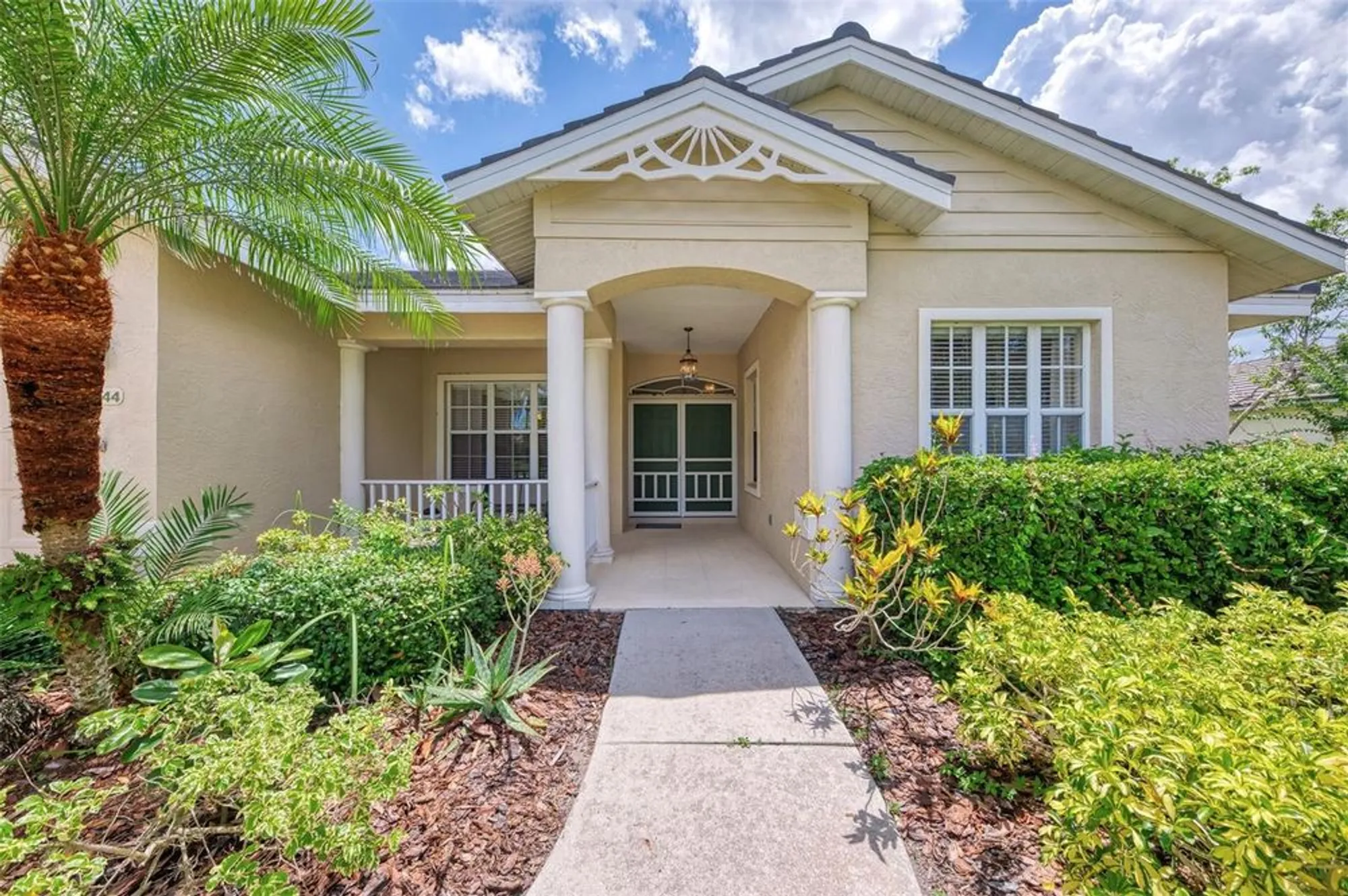 Property Slideshow image 4 of 62 | 6644 butlers crest dr, Bradenton, FL, 34203