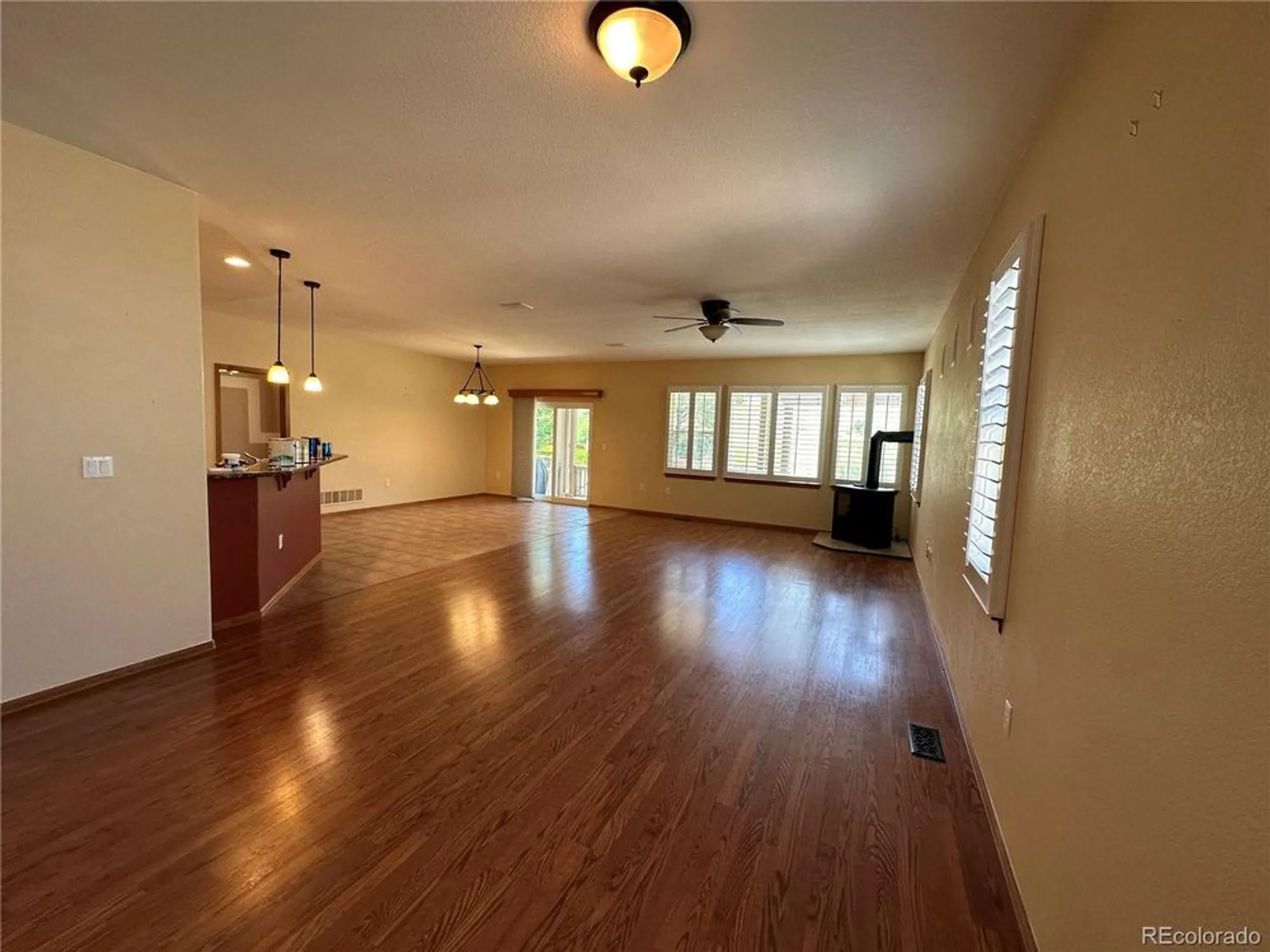 Property Slideshow image 4 of 28 | 22840 e heritage pkwy, Aurora, CO, 80016