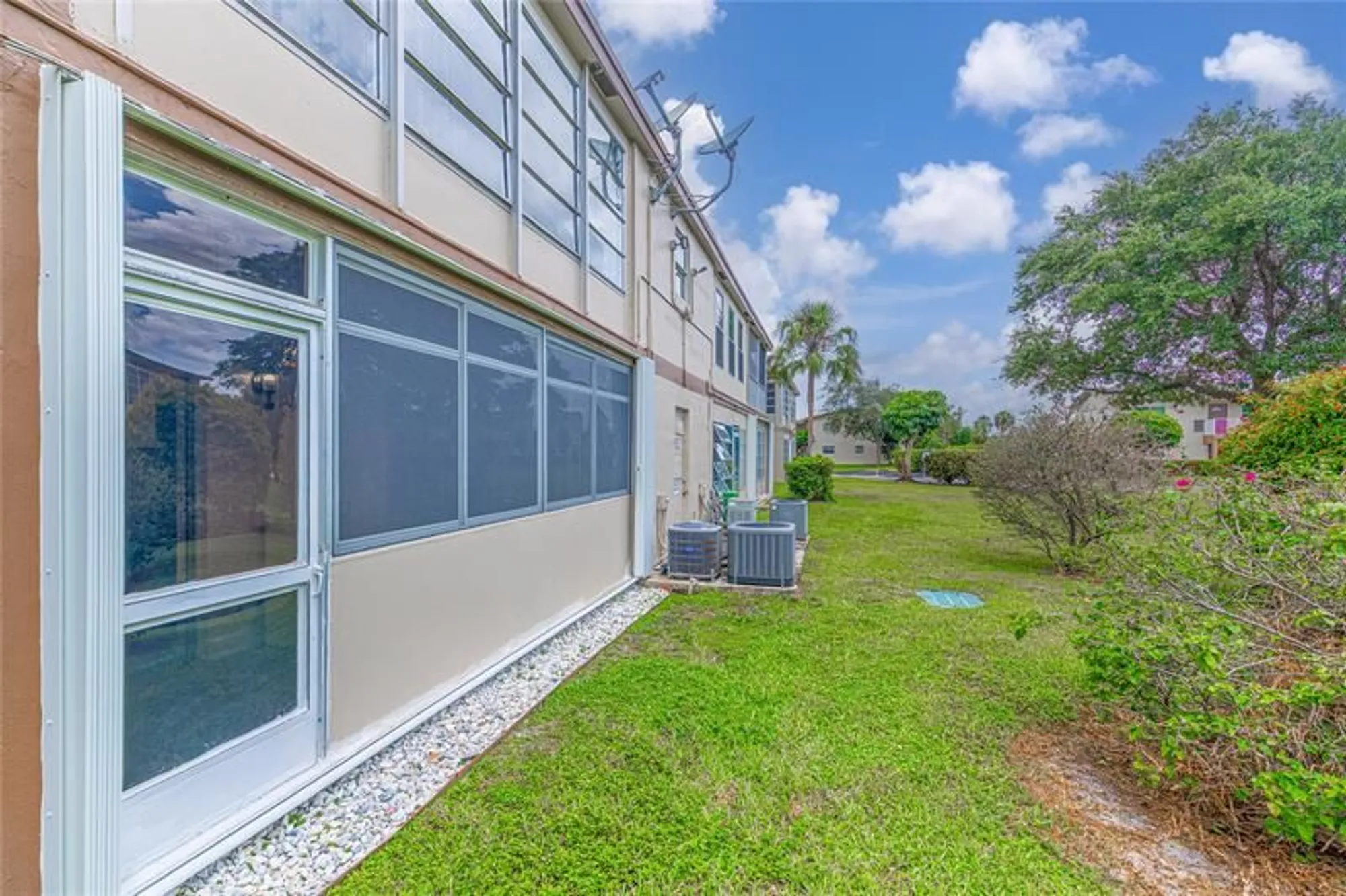 Property Slideshow image 19 of 30 | 600 nw 80th ave apt 105, Margate, FL, 33063