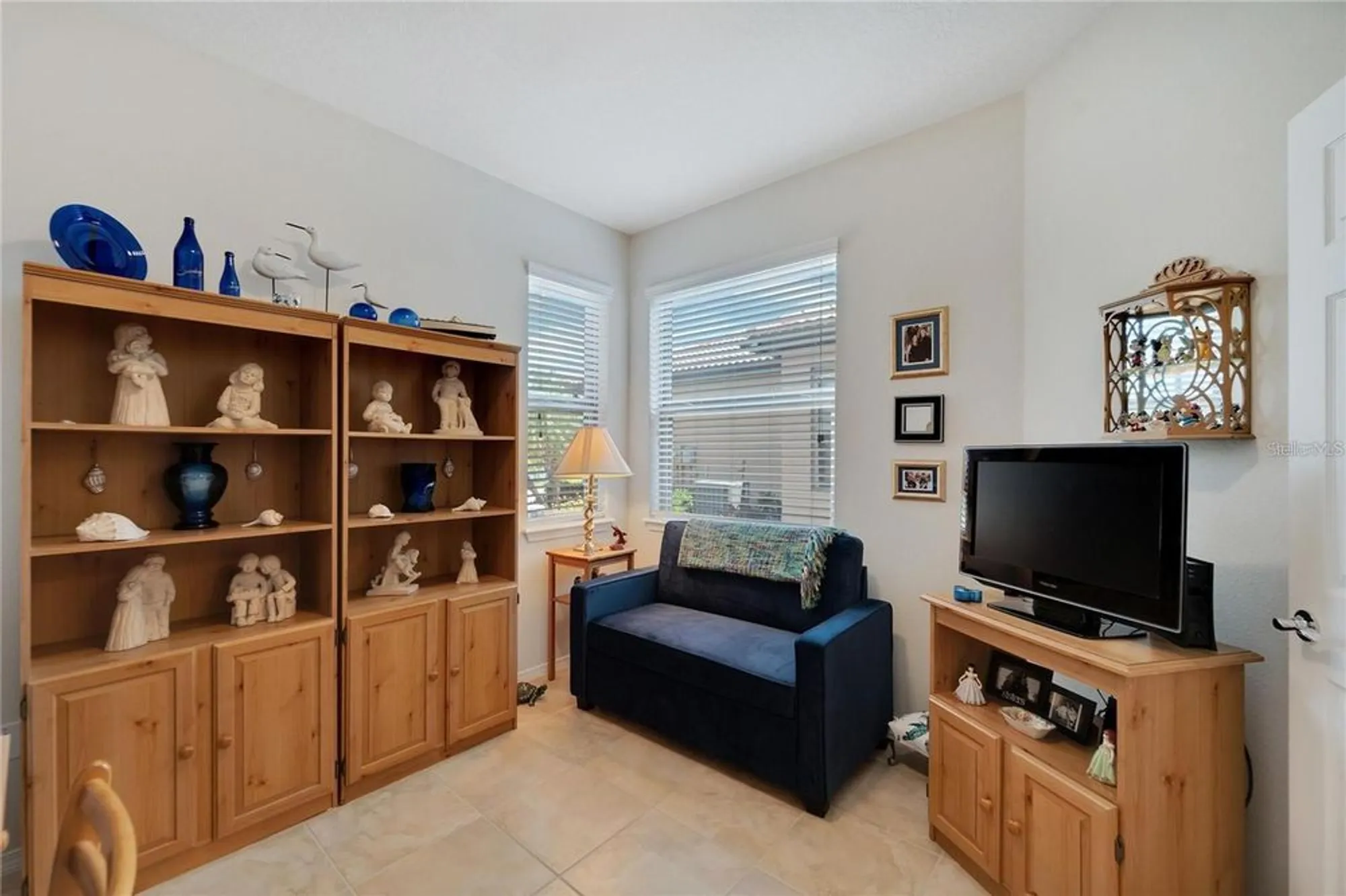 Property Slideshow image 13 of 35 | 428 seneca falls dr, Apollo Beach, FL, 33572