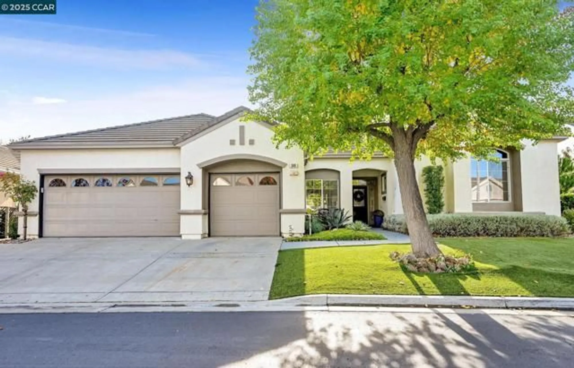 Property Slideshow image 1 of 38 | 346 gladstone dr, Brentwood, CA, 94513