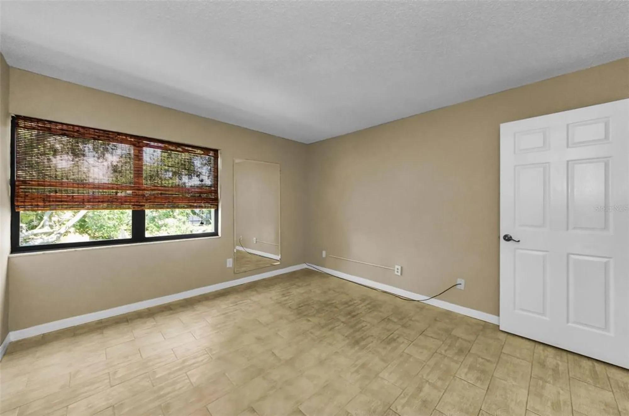 Property Slideshow image 19 of 49 | 14130 rosemary ln apt 3306, Largo, FL, 33774