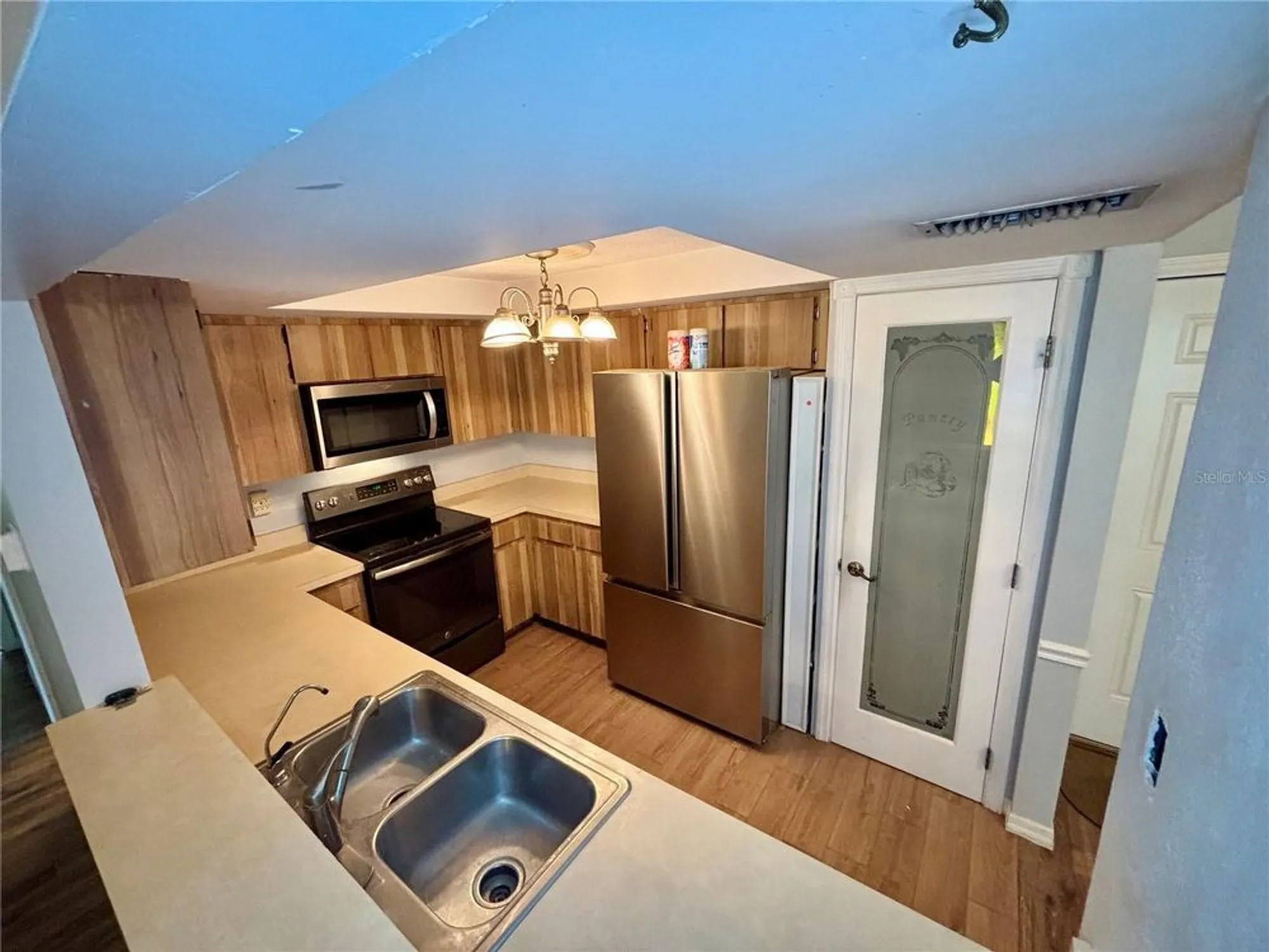 Property Slideshow image 9 of 31 | 8131 braddock cir 1, Port Richey, FL, 34668