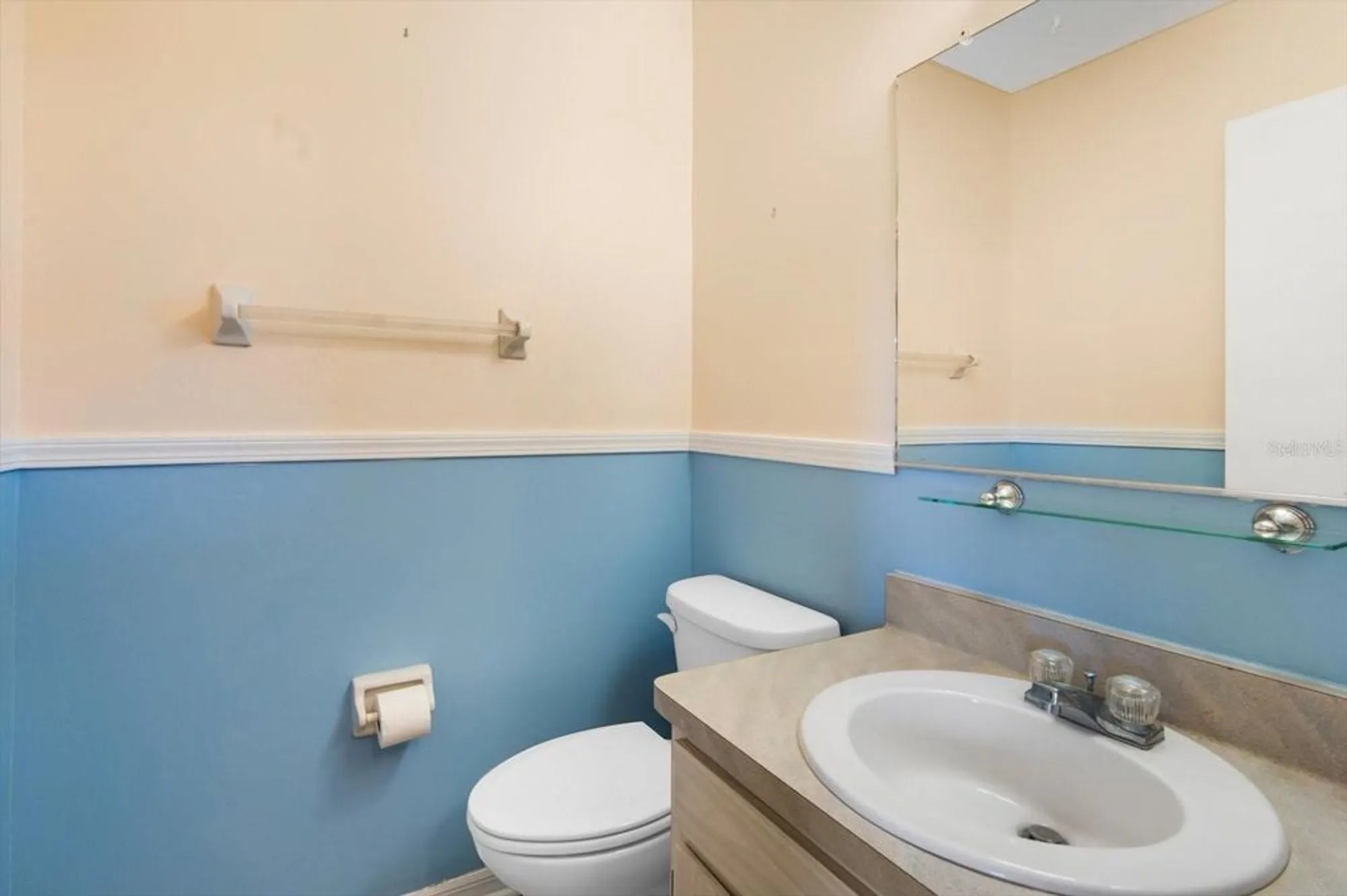 Property Slideshow image 14 of 25 | 2205 grenadier dr, Sun City Center, FL, 33573