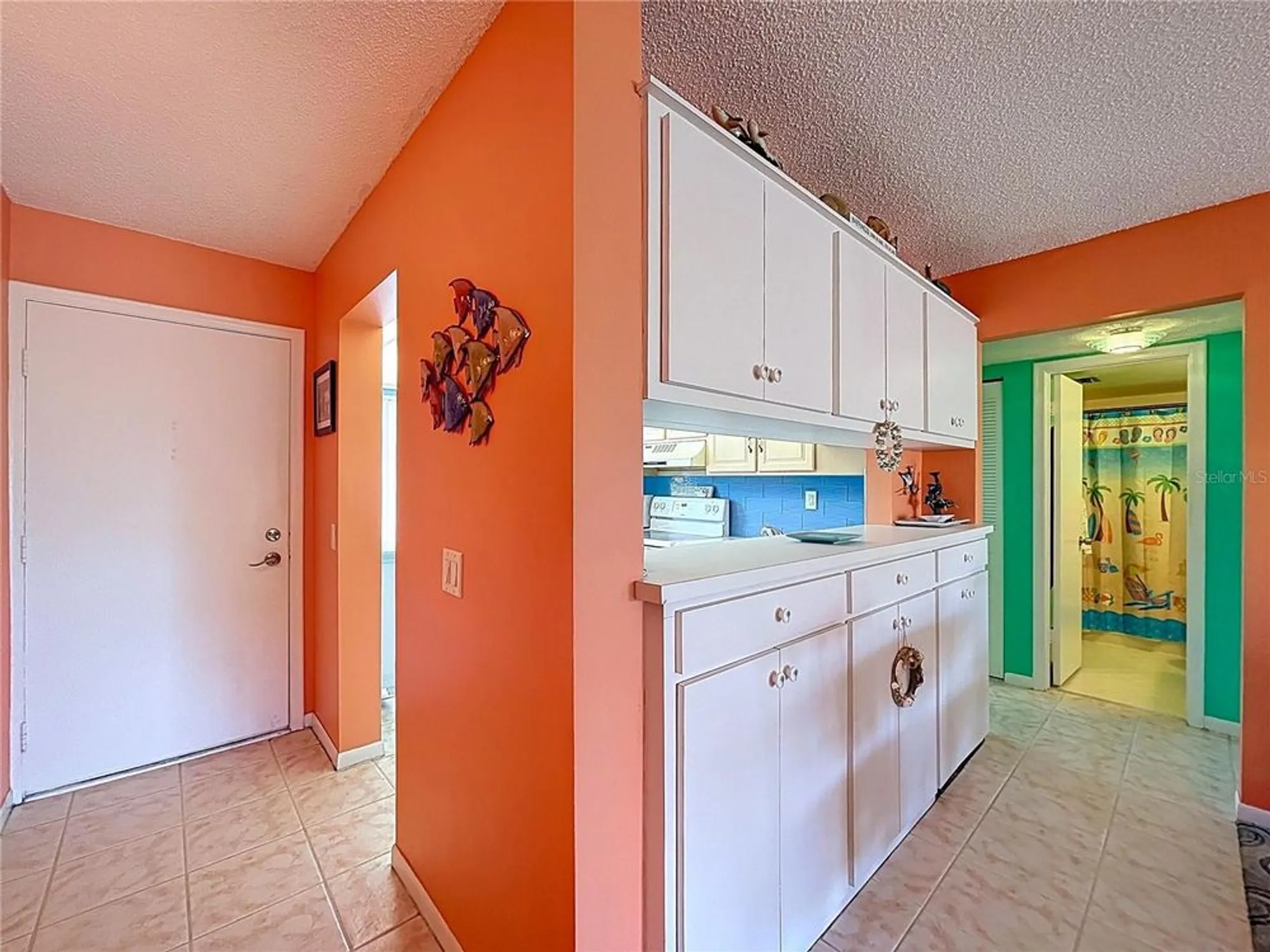 Property Slideshow image 10 of 28 | 6269 palma del mar blvd s apt 215, St Petersburg, FL, 33715