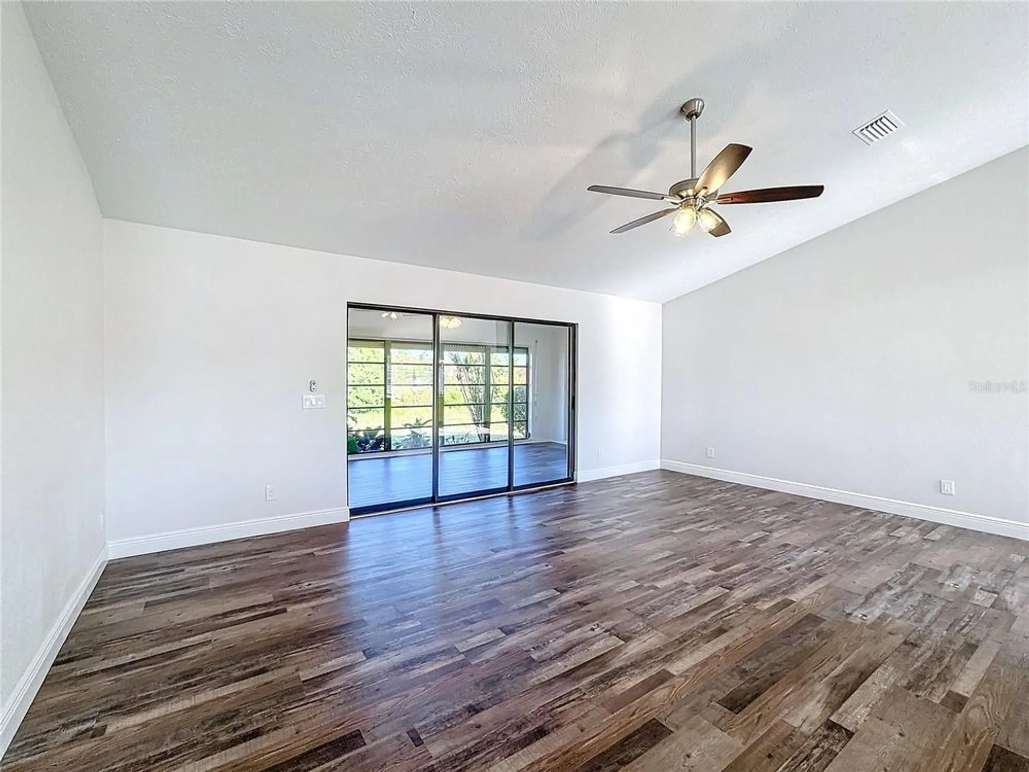 Property Slideshow image 16 of 57 | 1715 s pebble beach blvd, Sun City Center, FL, 33573