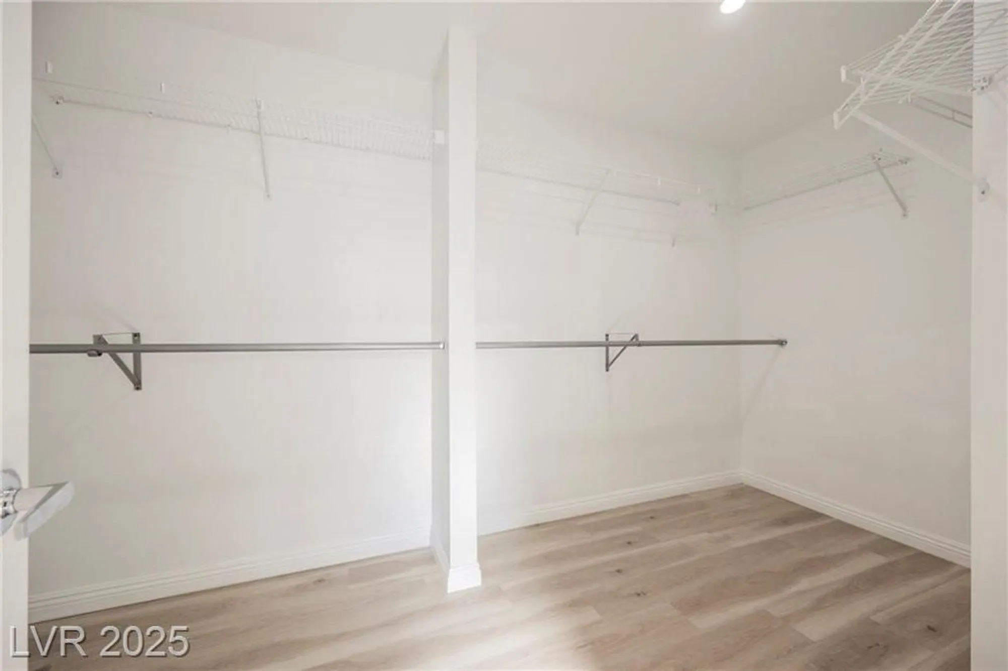 Property Slideshow image 46 of 66 | 5133 burr oak dr, Las Vegas, NV, 89130