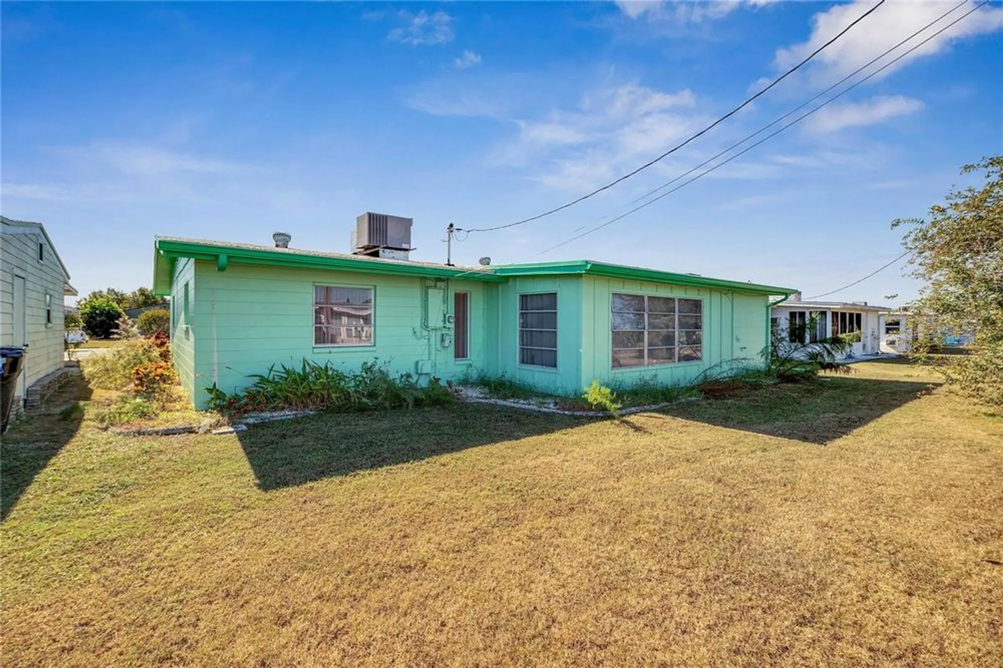 Property Slideshow image 36 of 47 | 1535 council dr, Sun City Center, FL, 33573