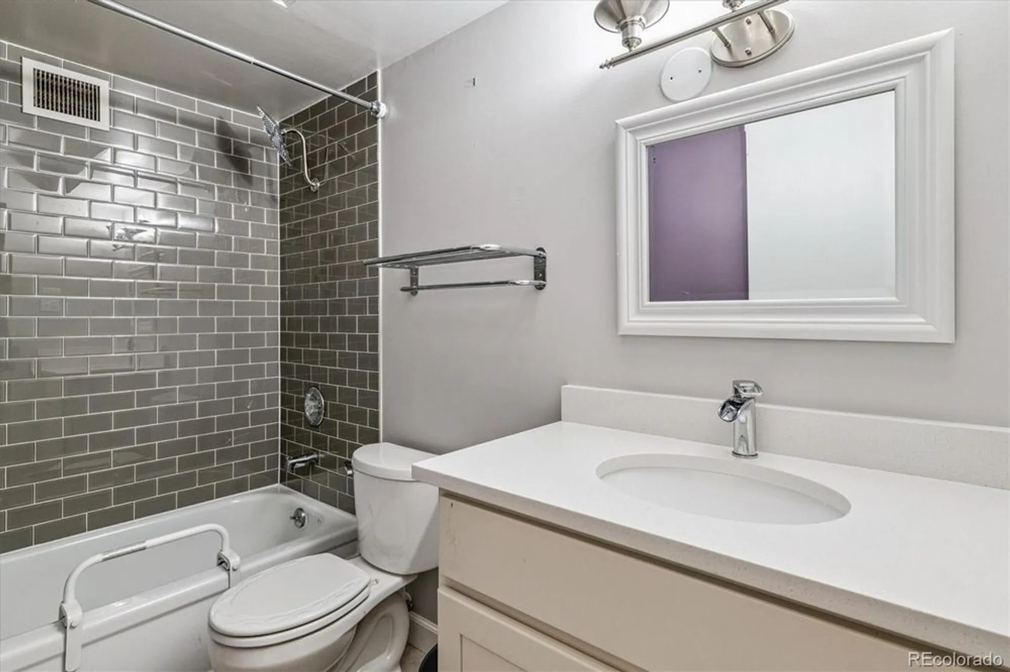 Property Slideshow image 10 of 34 | 595 s alton way apt 7b, Denver, CO, 80247