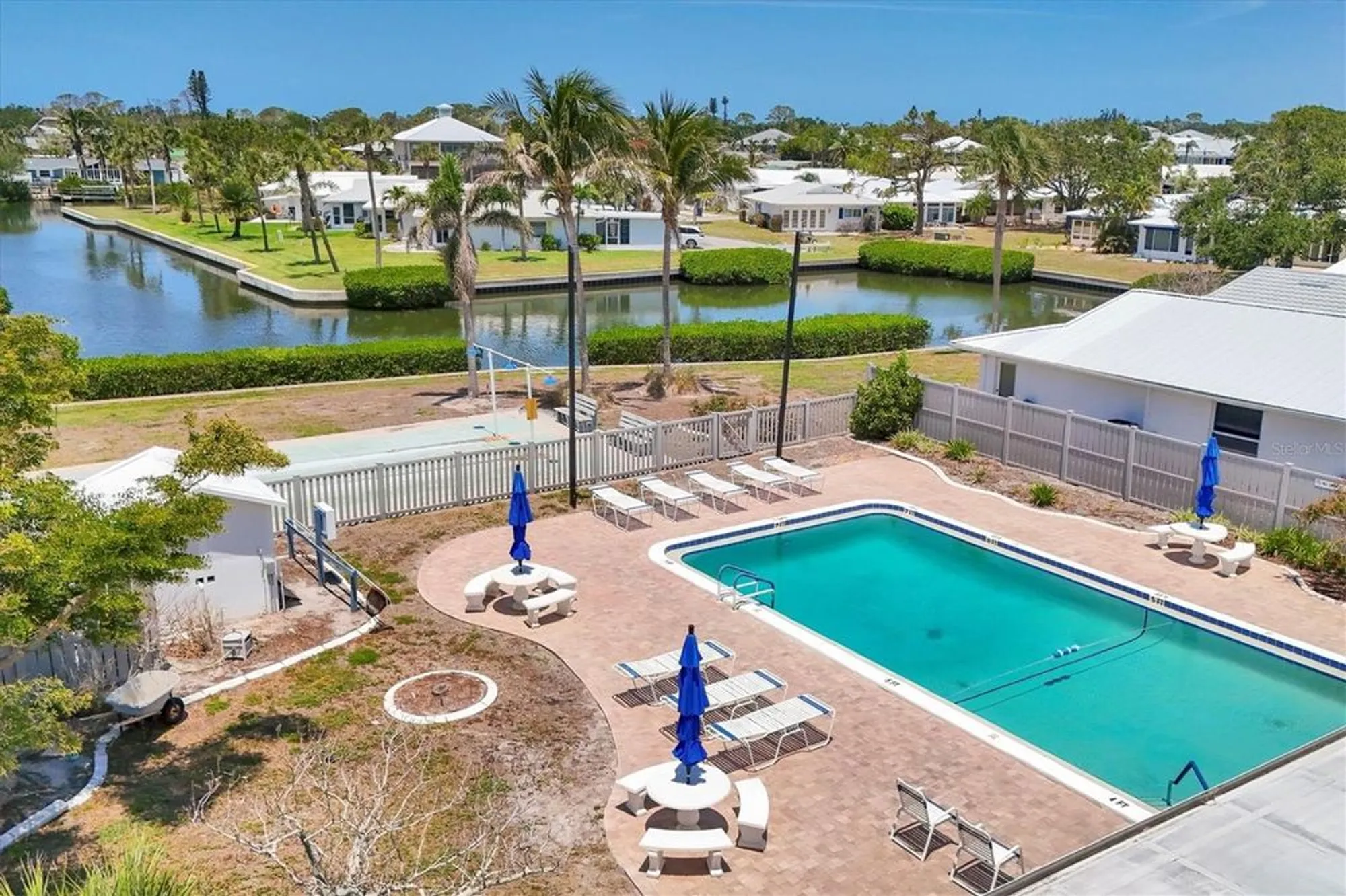 Property Slideshow image 44 of 53 | 608 fair winds dr, Nokomis, FL, 34275