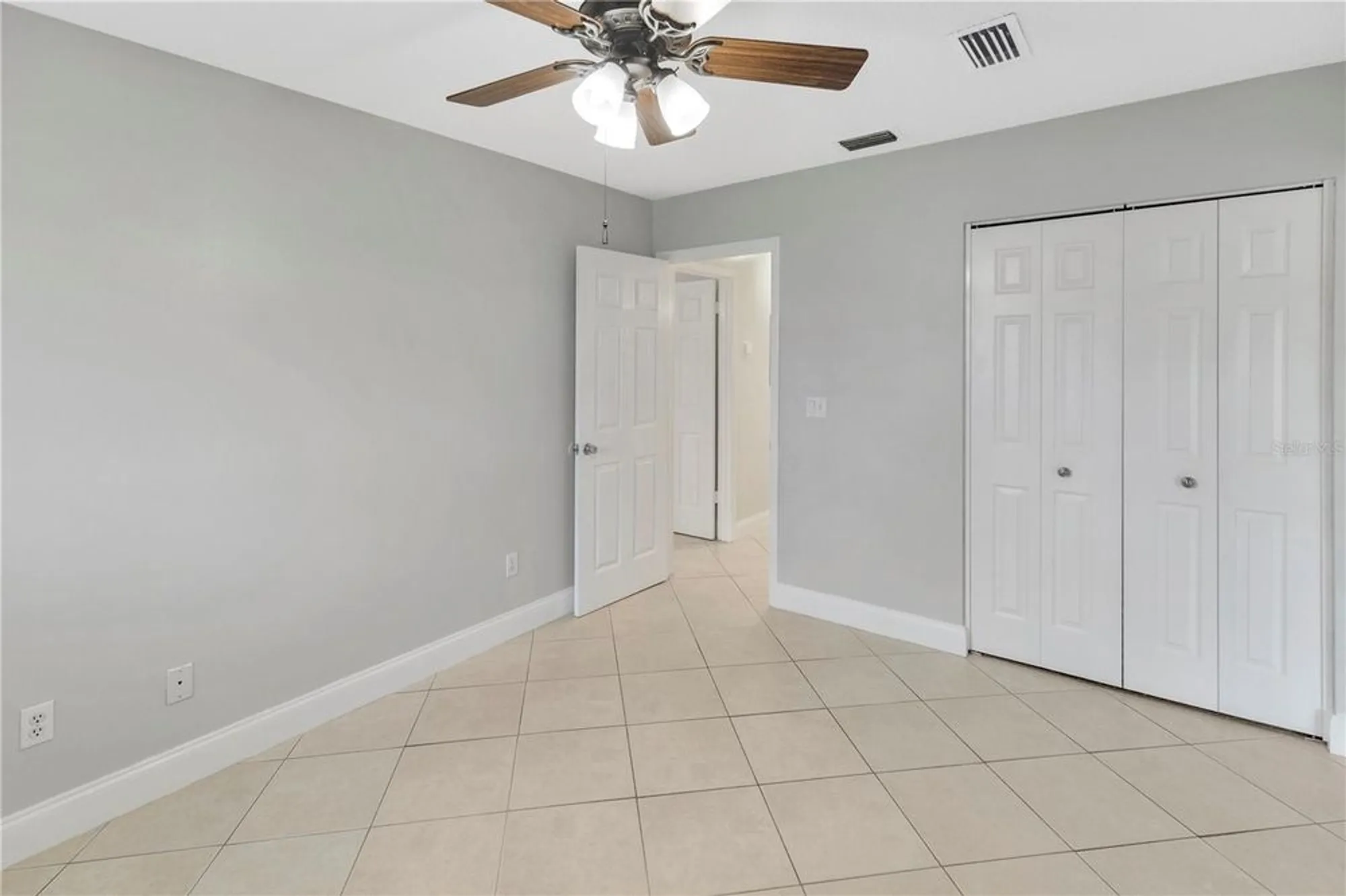 Property Slideshow image 18 of 36 | 1322 new bedford dr, Sun City Center, FL, 33573