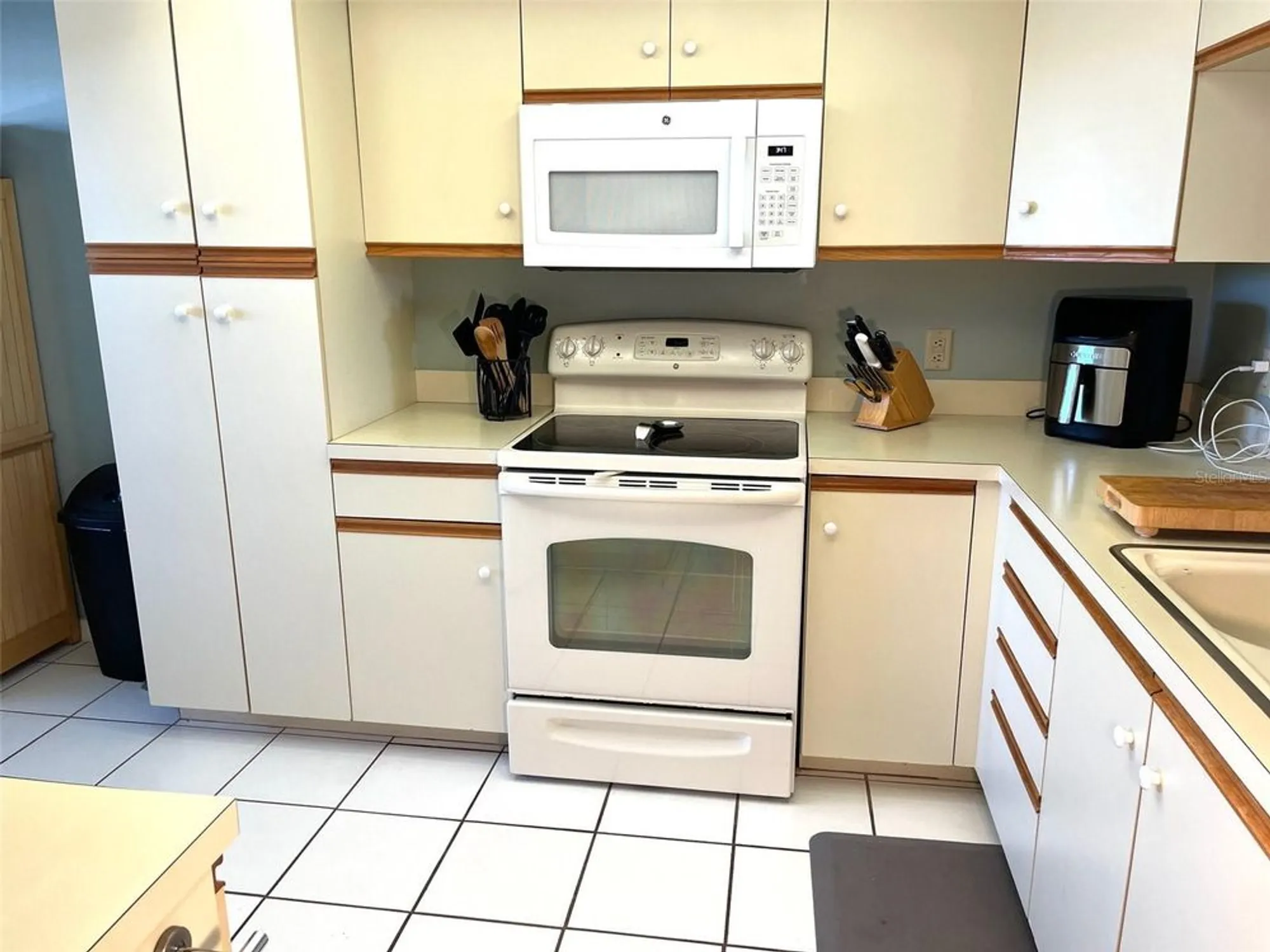 Property Slideshow image 18 of 59 | 6501 stone river rd 306, Bradenton, FL, 34203