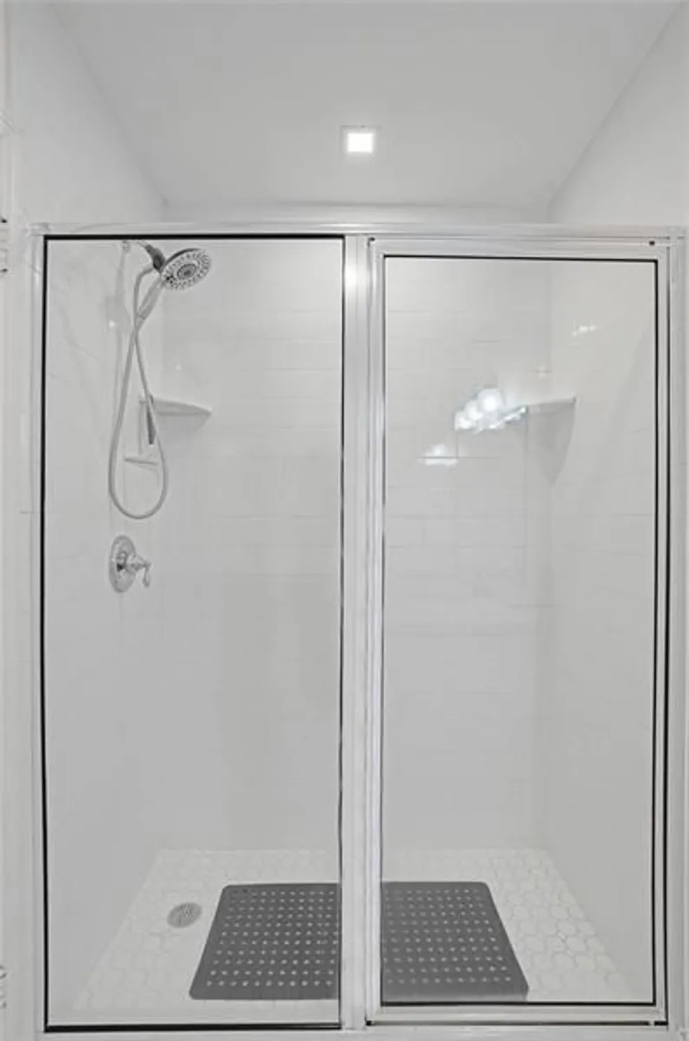 Property Slideshow image 11 of 49 | 1001 n riverside dr 304, Pompano Beach, FL, 33062