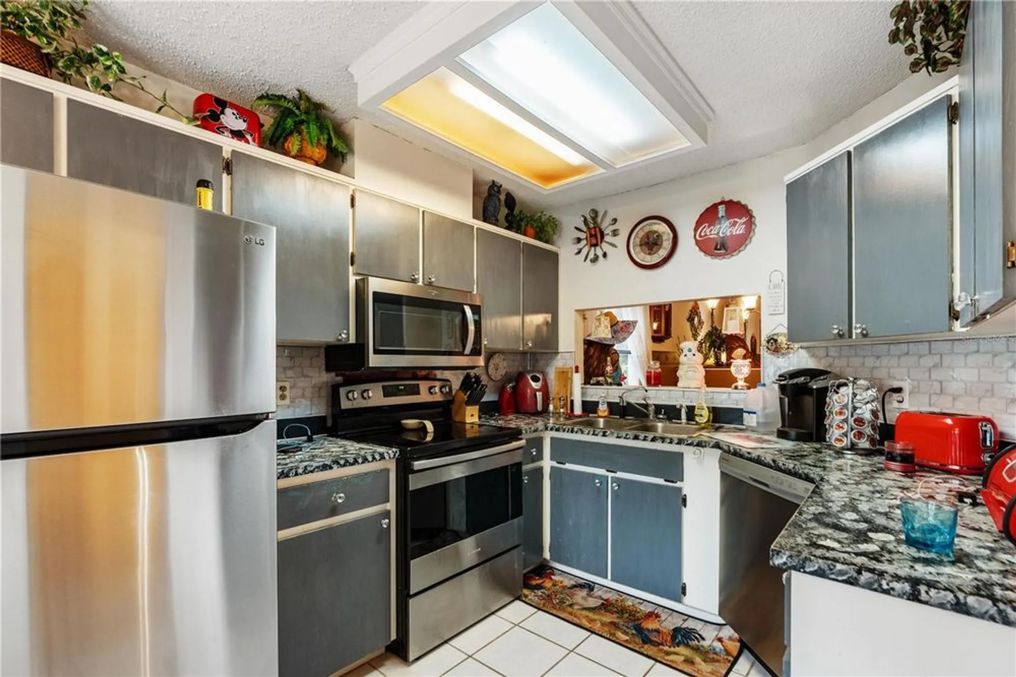Property Slideshow image 13 of 51 | 11719 rose tree dr, New Port Richey, FL, 34654