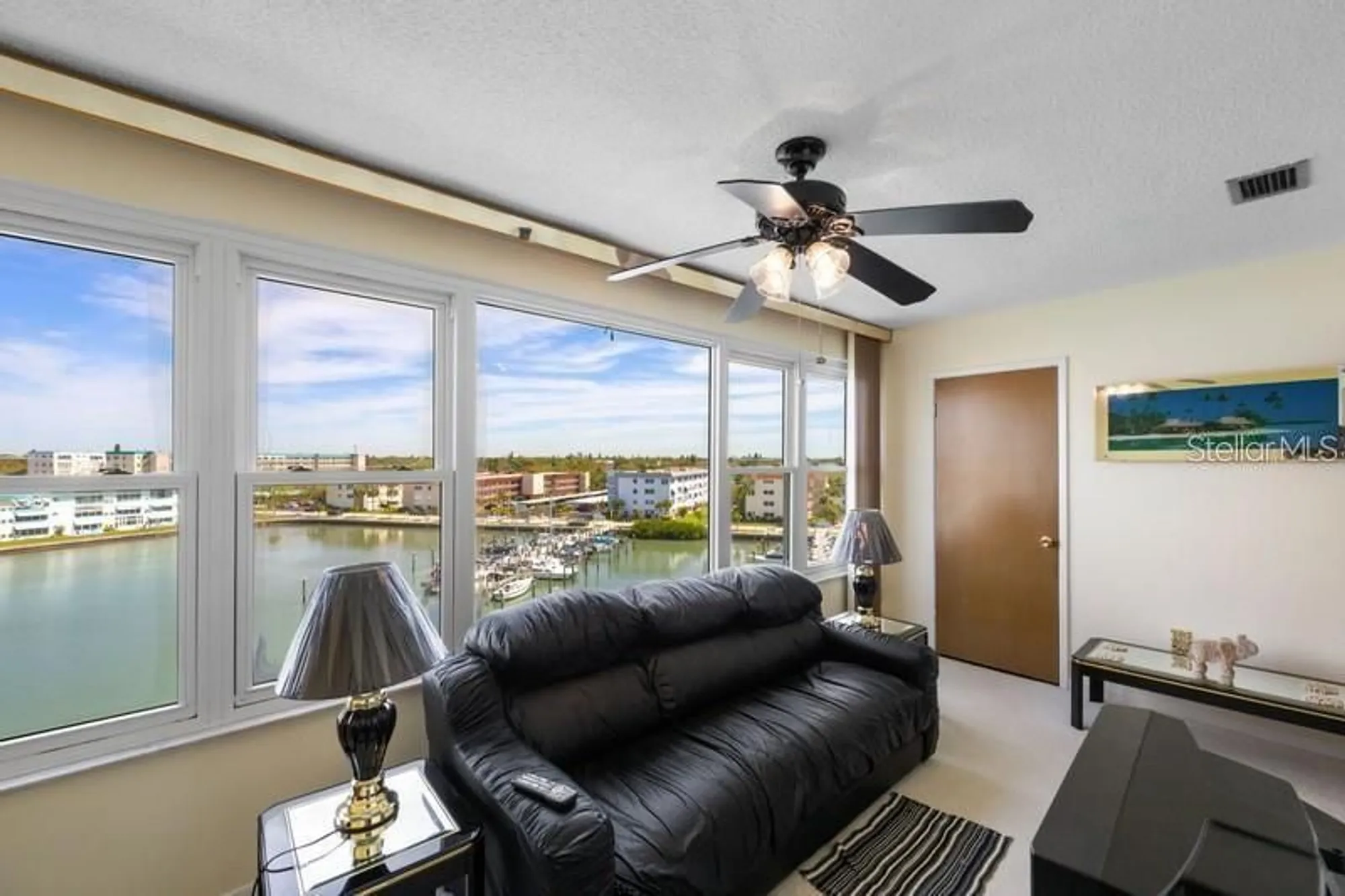Property Slideshow image 11 of 30 | 5925 shore blvd 602, Gulfport, FL, 33707