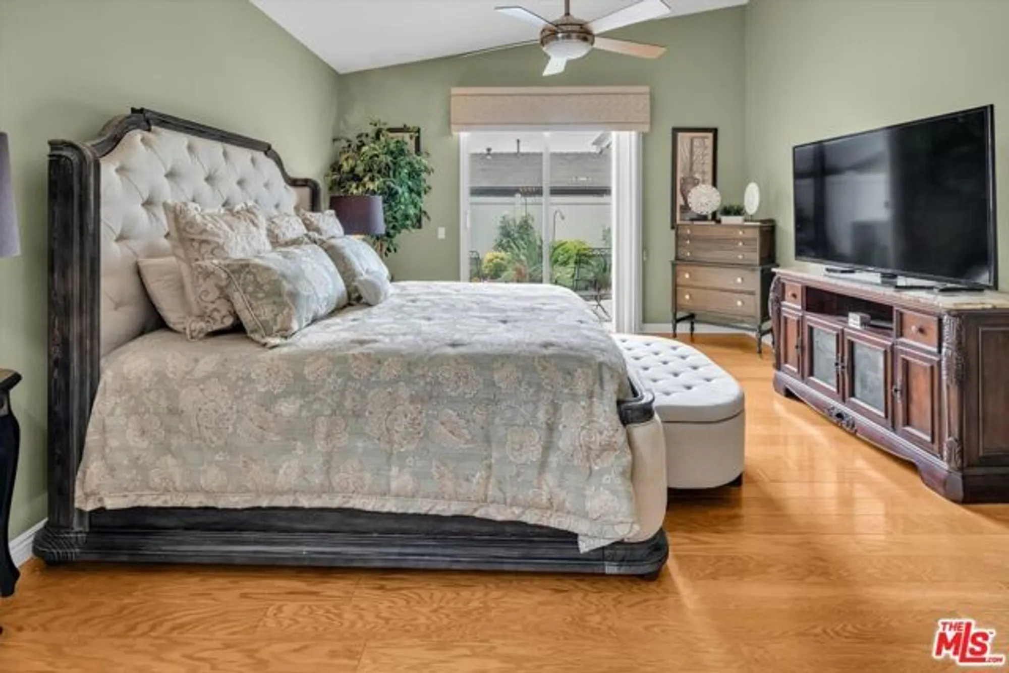 Property Slideshow image 15 of 39 | 180 kettle crk, Beaumont, CA, 92223