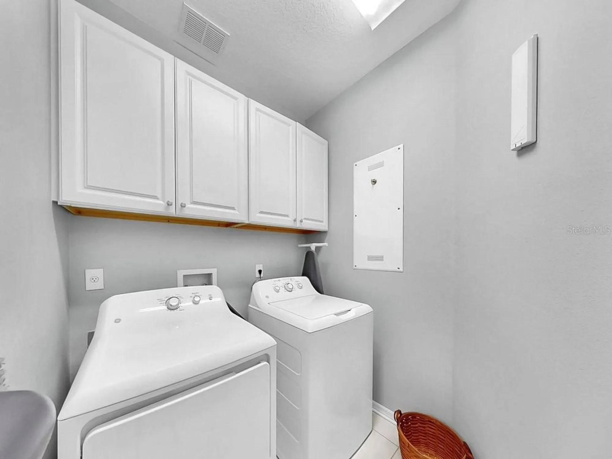 Property Slideshow image 40 of 57 | 203 oceania ct, Apollo Beach, FL, 33572
