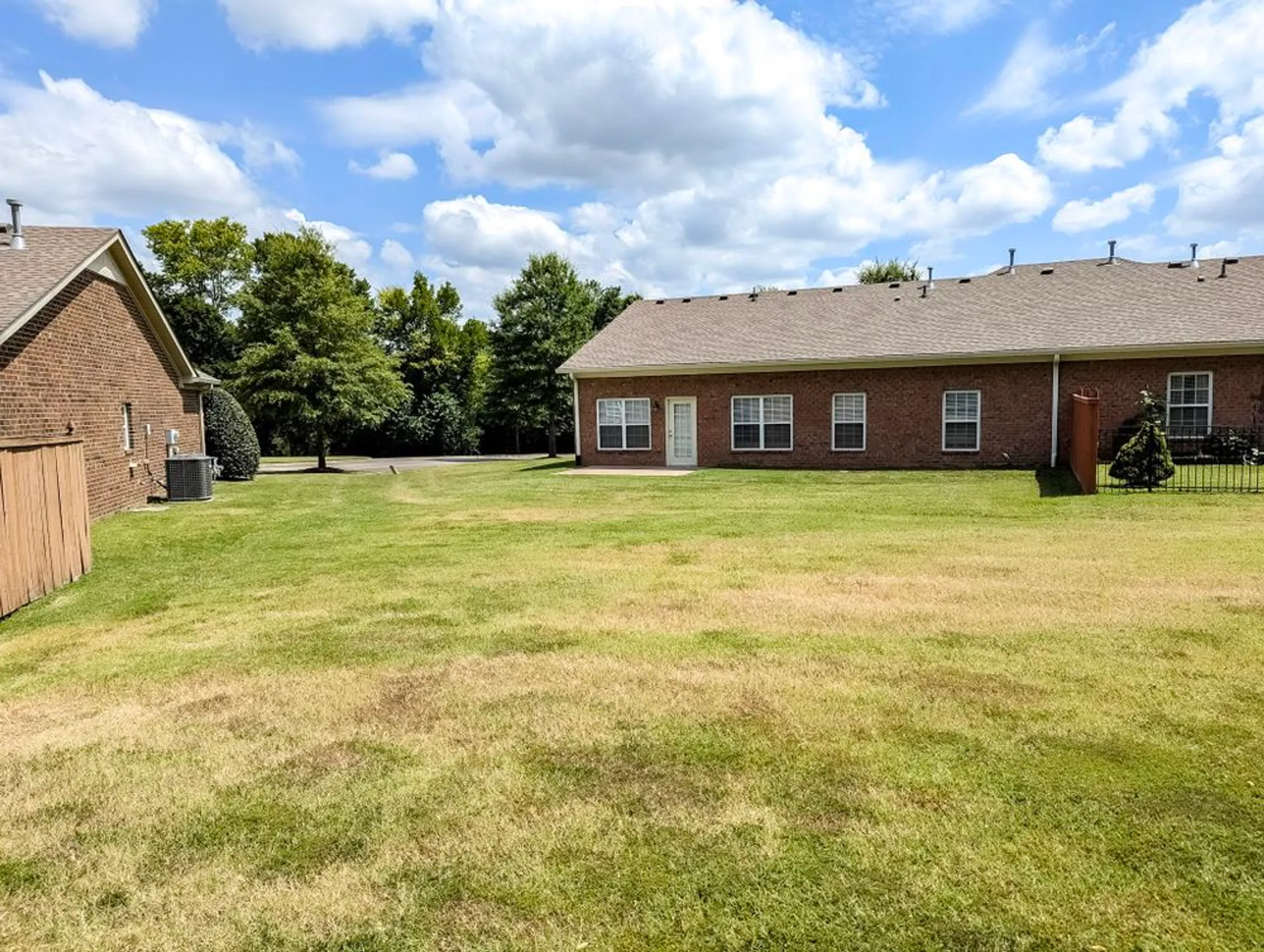 Property Slideshow image 12 of 32 | 262 wrennewood ln, Franklin, TN, 37064