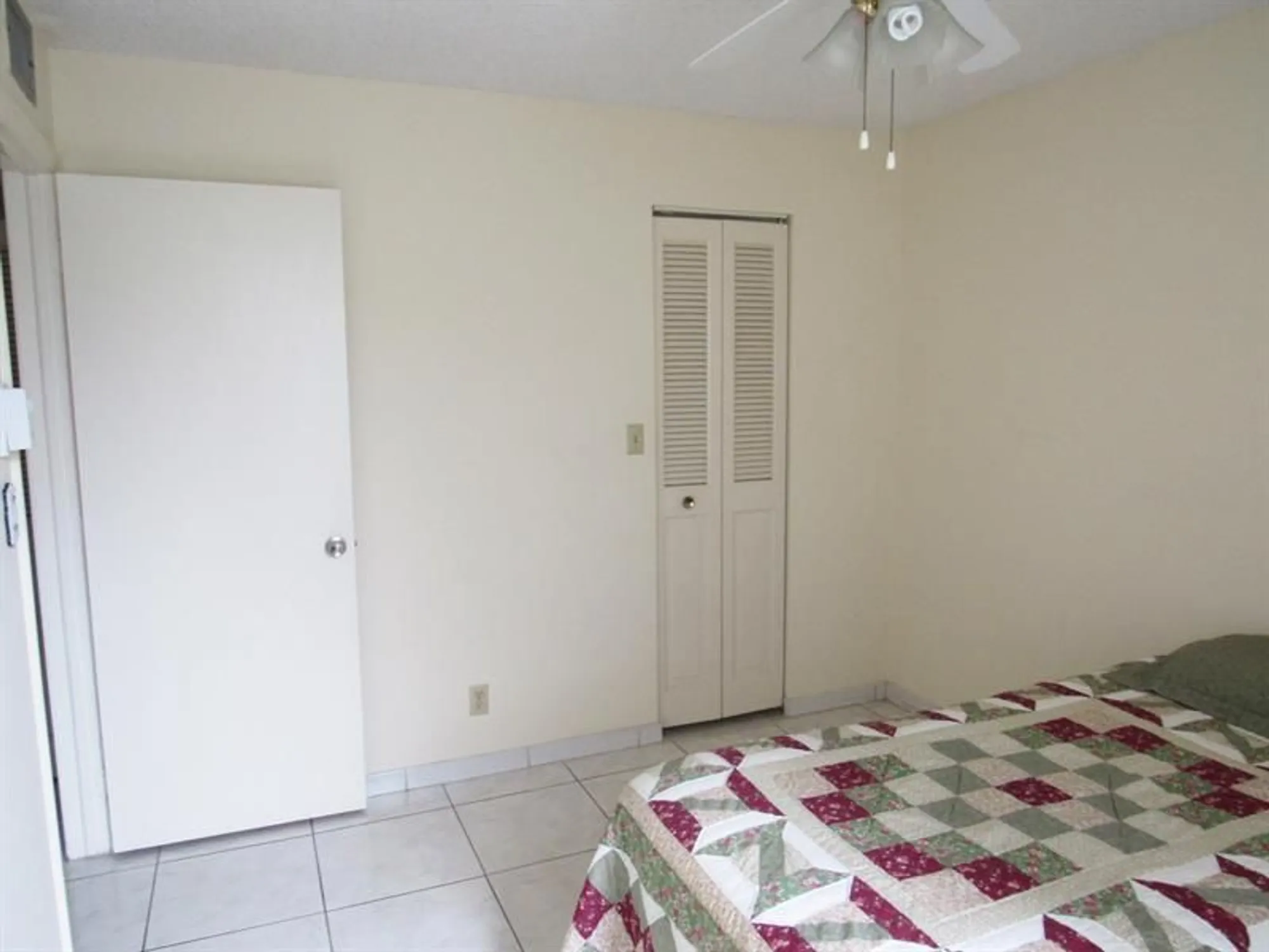 Property Slideshow image 27 of 52 | 6351 n university dr 224, Tamarac, FL, 33321