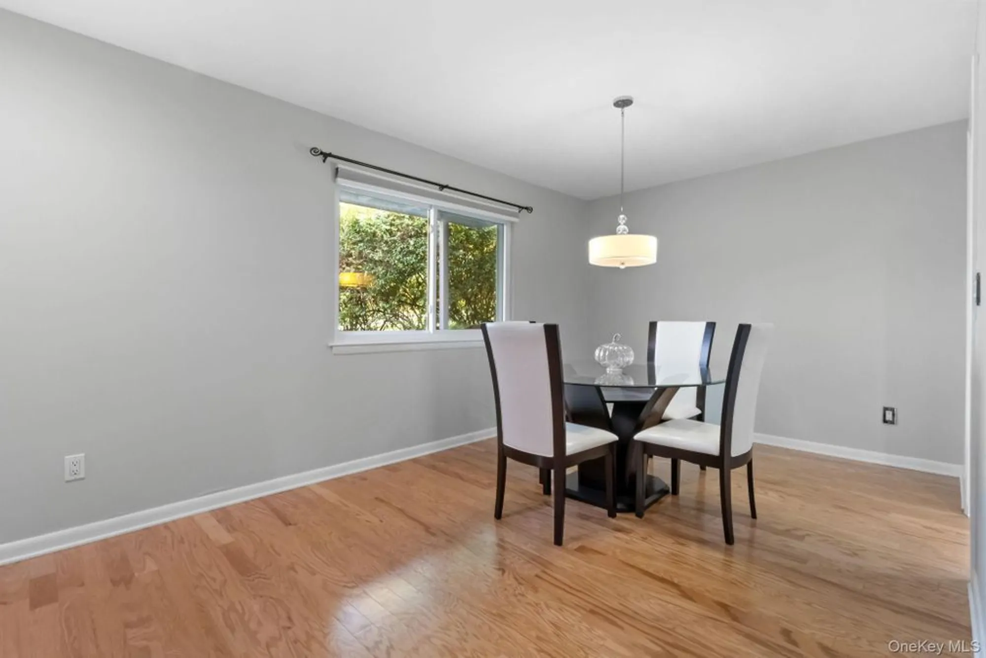 Property Slideshow image 15 of 28 | 148 flintlock way d, Yorktown Heights, NY, 10598