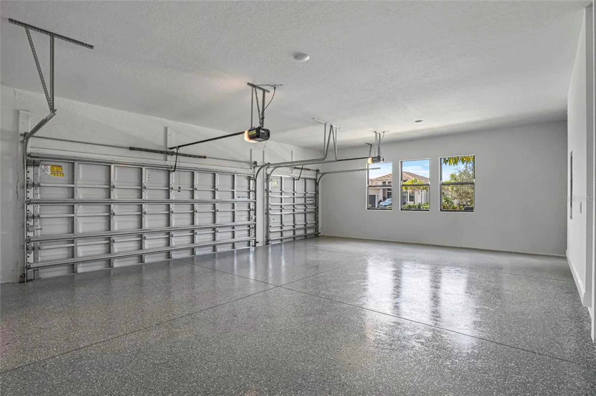 Property Slideshow image 52 of 80 | 4918 kiva cir, Lakewood Ranch, FL, 34211