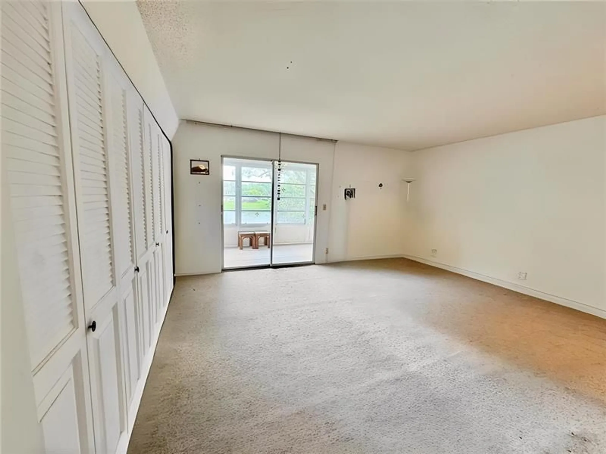 Property Slideshow image 14 of 36 | 2029 cambridge b # 2029, Deerfield Beach, FL, 33442