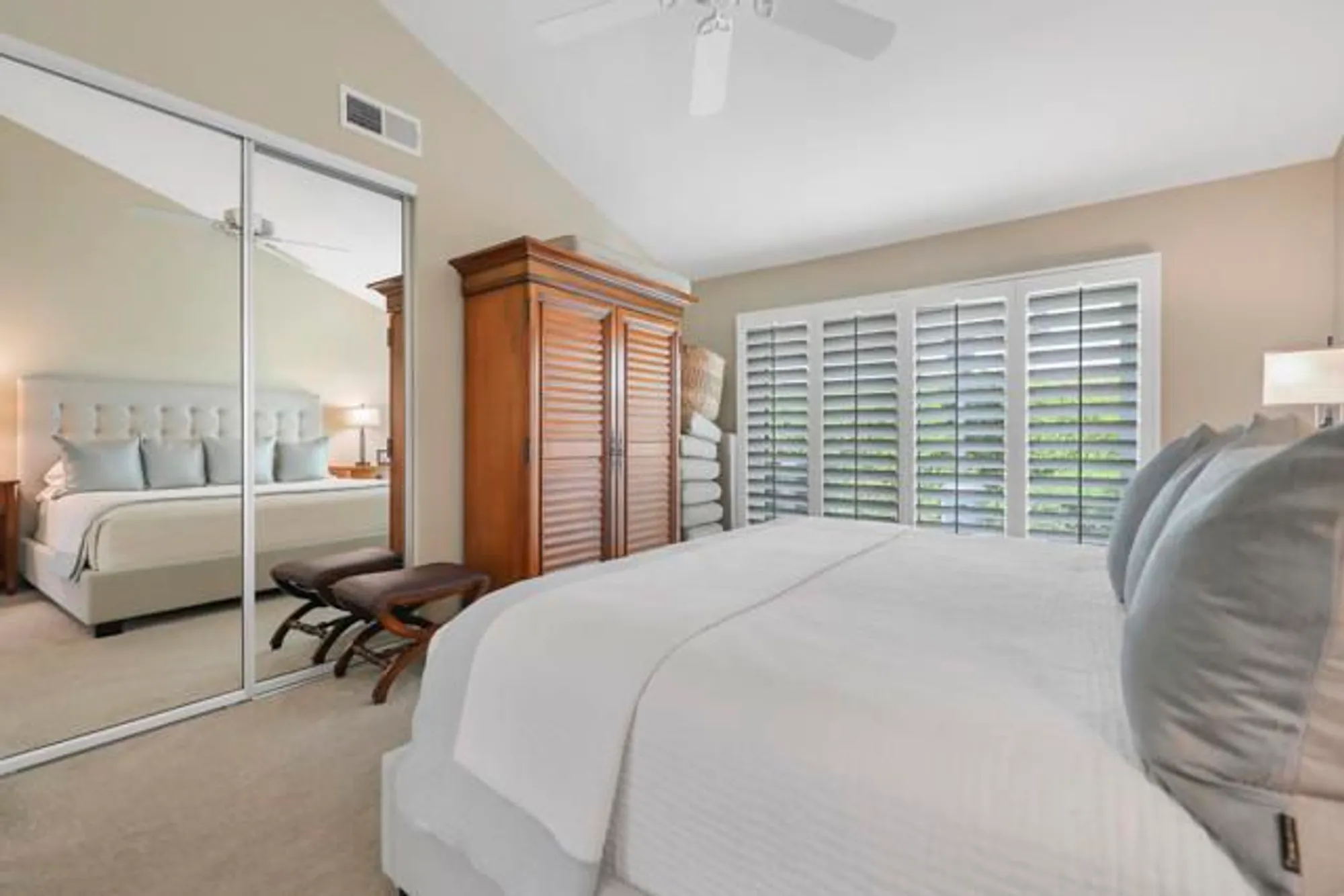 Property Slideshow image 12 of 32 | 55730 riviera, La Quinta, CA, 92253